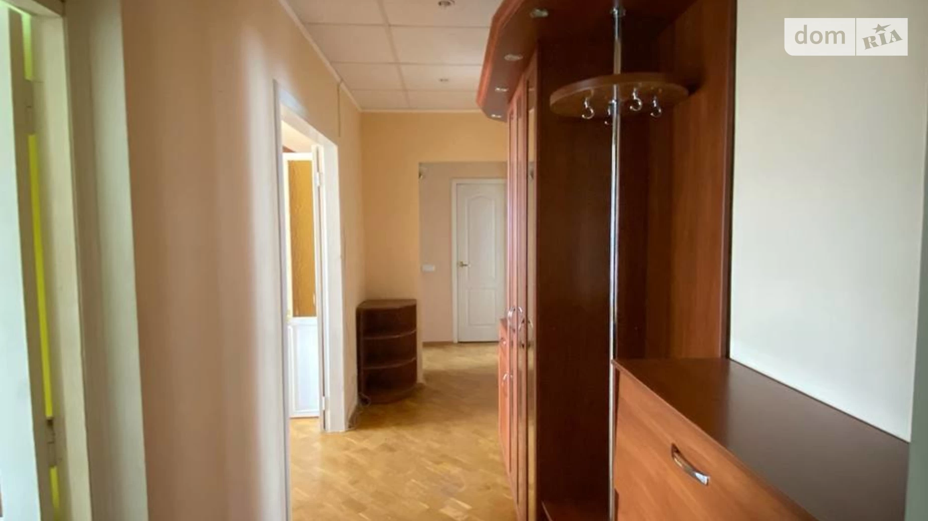 3-комнатная квартира 69 кв. м в Луцке, просп. Возрождение - фото 2