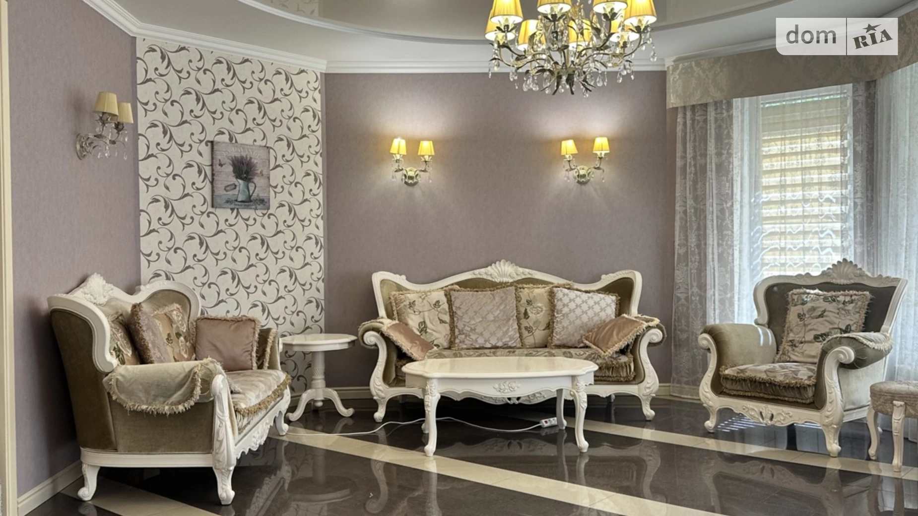 Продается дом на 2 этажа 370 кв. м с верандой, цена: 385000 $ - фото 2