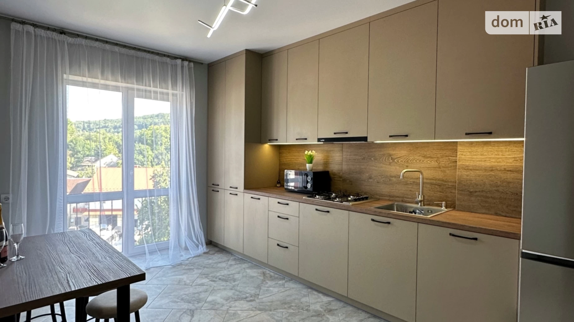 Продается 2-комнатная квартира 54 кв. м в Кременце, ул. Длинная, 52А - фото 3
