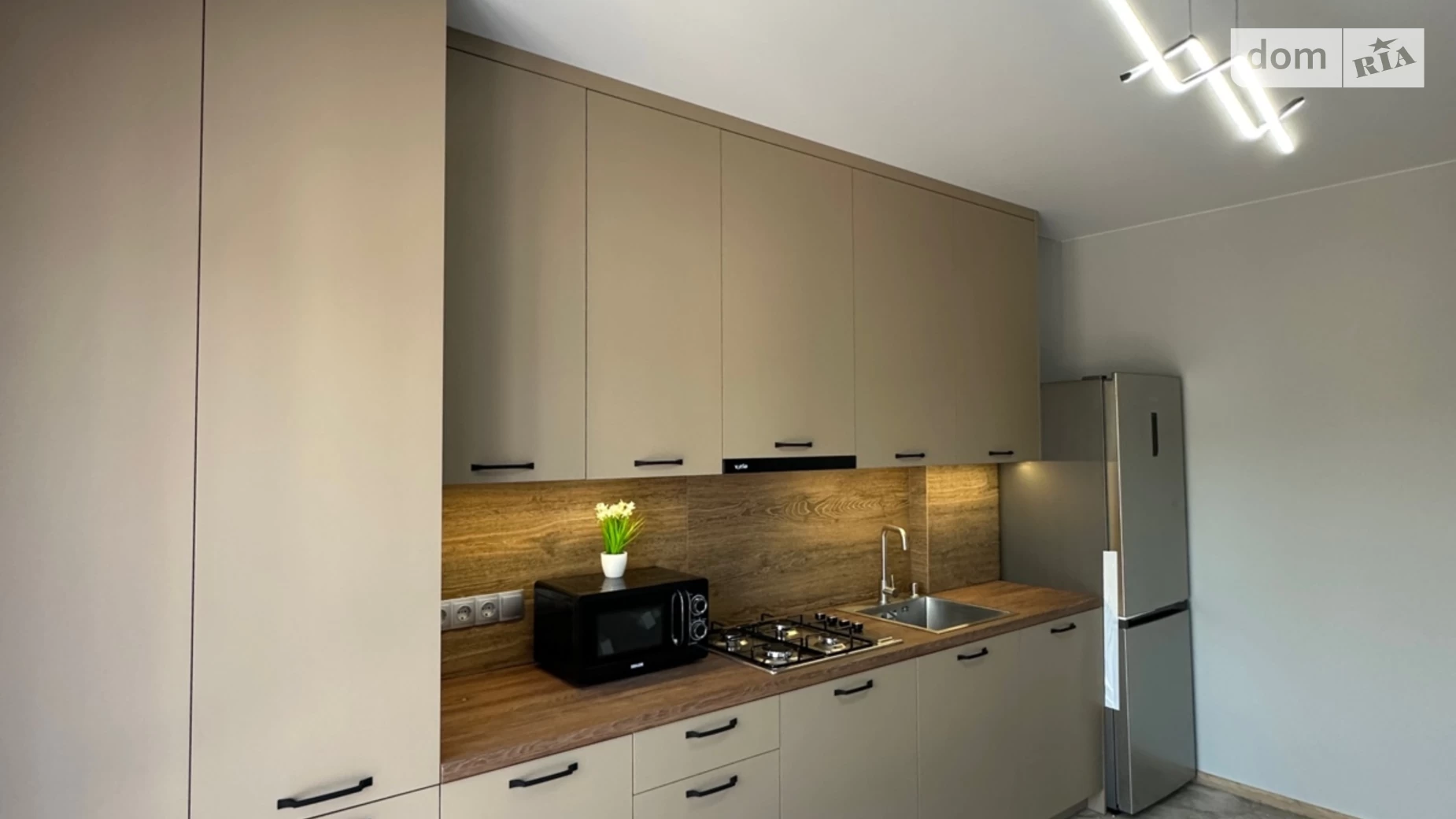 Продается 2-комнатная квартира 54 кв. м в Кременце, ул. Длинная, 52А - фото 4