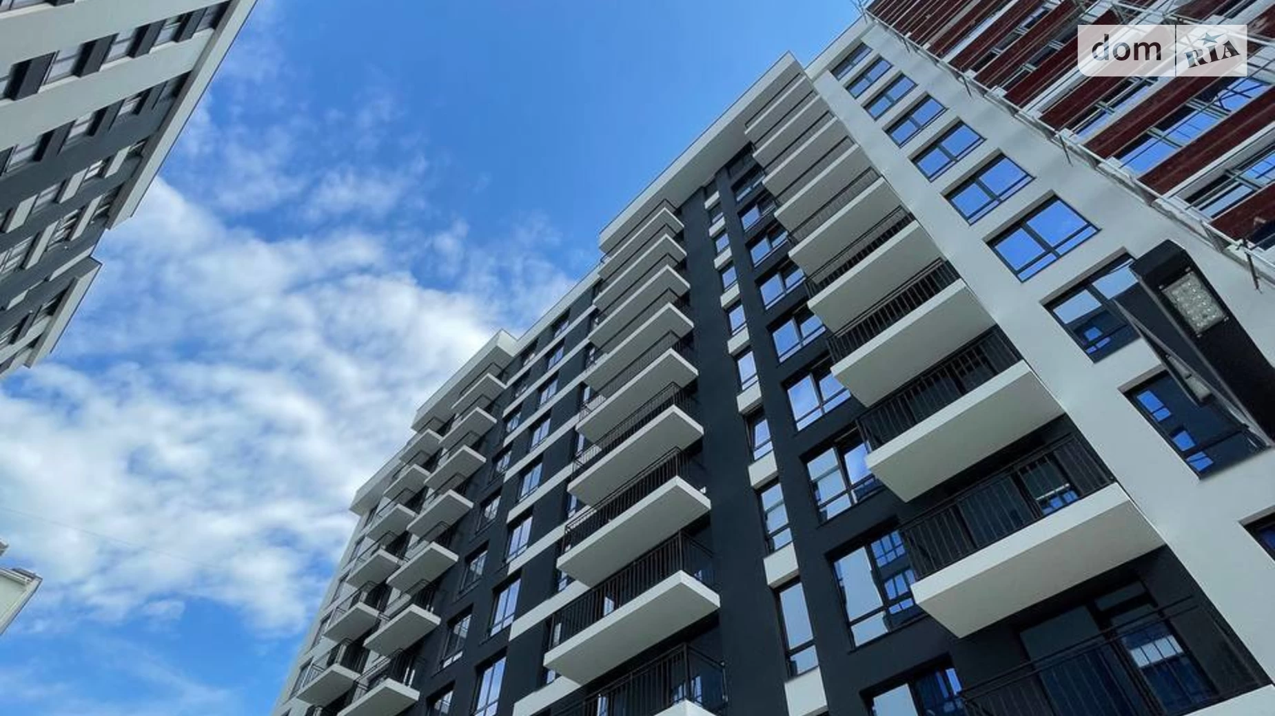Продается 2-комнатная квартира 67.8 кв. м в Ивано-Франковске, ул. Химиков, 28 корпус 14 - фото 2