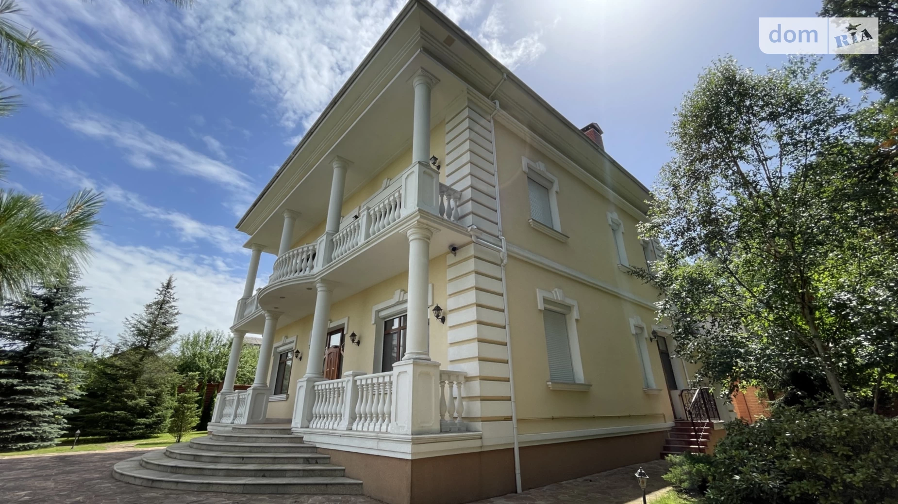 Продается дом на 3 этажа 170 кв. м с гаражом, цена: 899000 $ - фото 2