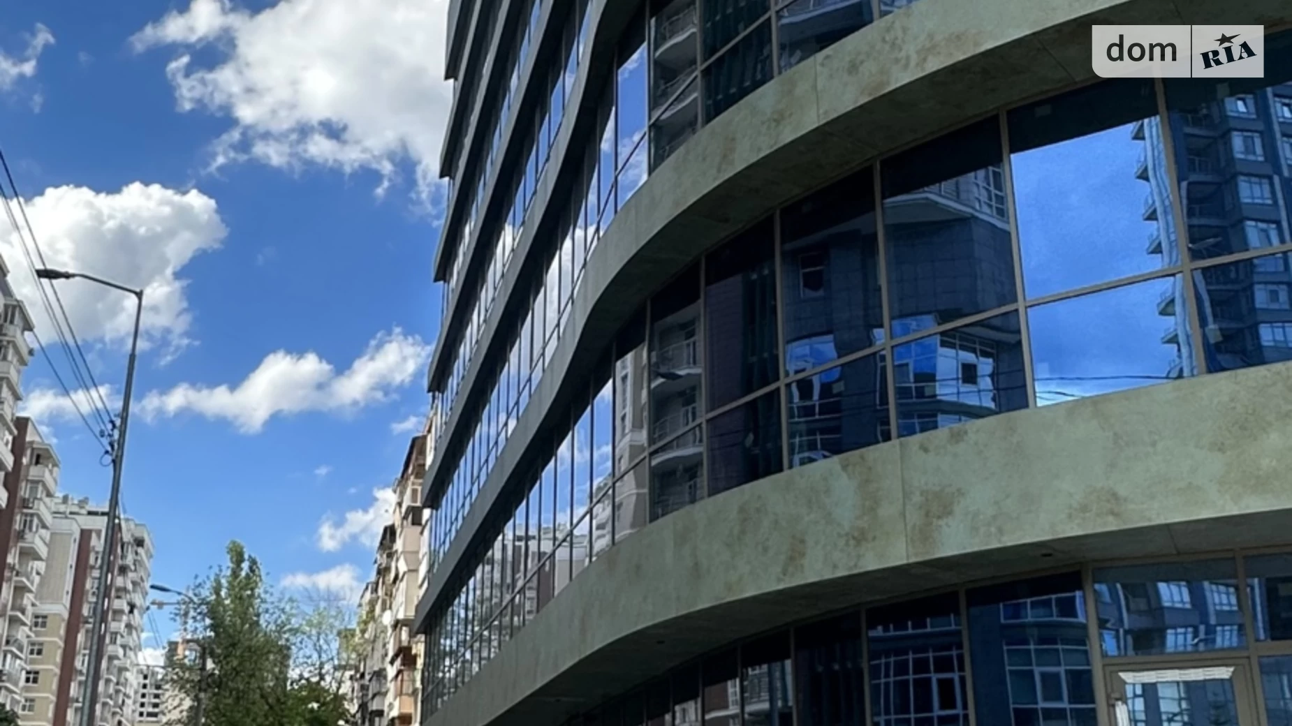 Продается офис 3258 кв. м в бизнес-центре, цена: 13032000 $ - фото 3