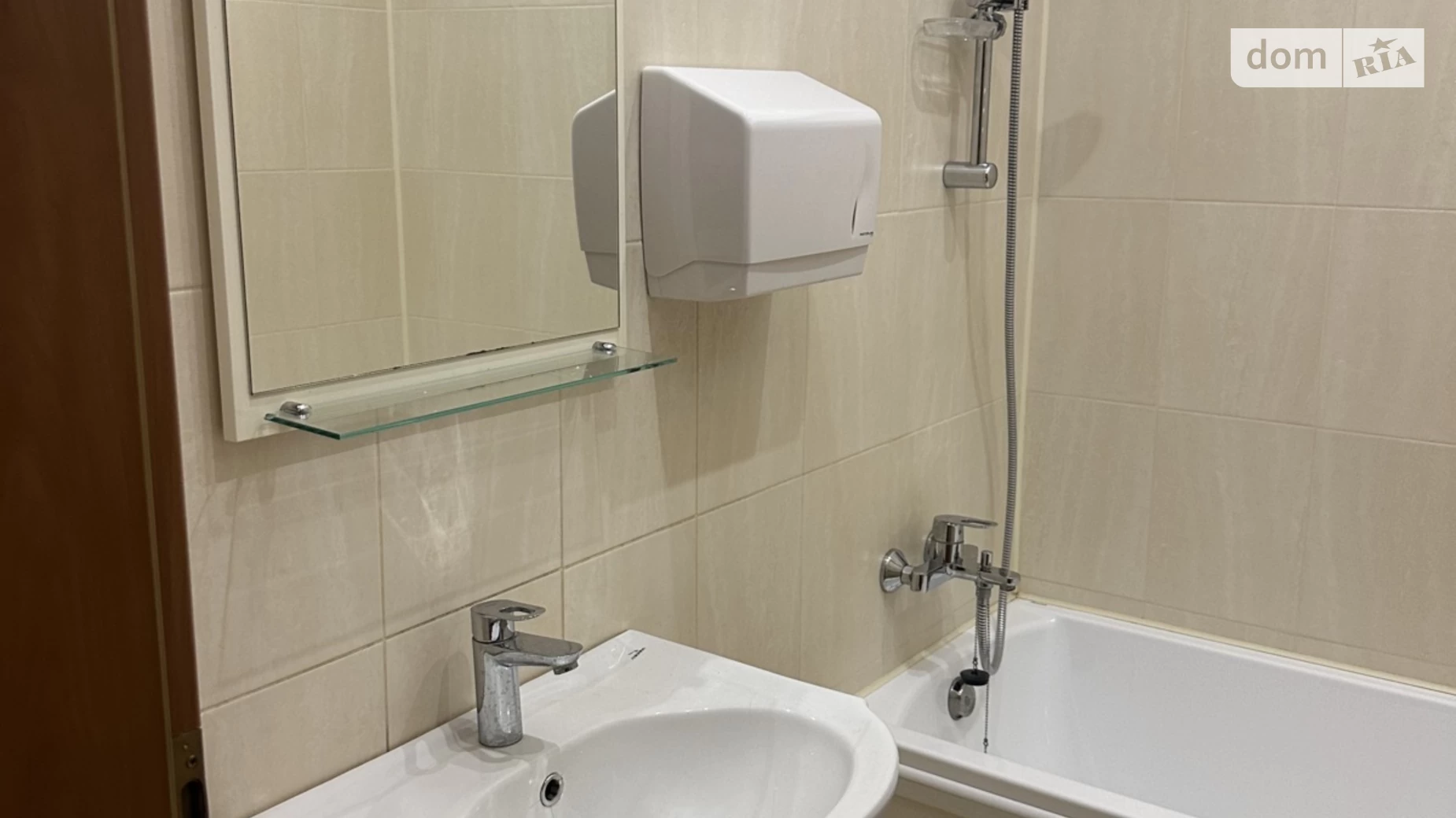 Сдается в аренду офис 72 кв. м в бизнес-центре, цена: 15000 грн - фото 5