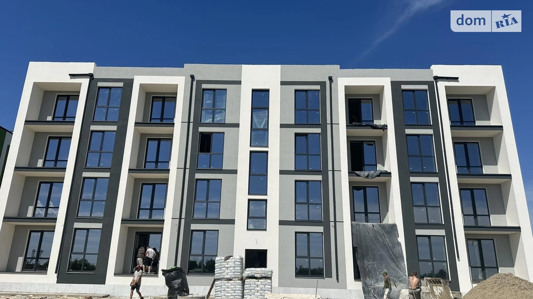 Продается 1-комнатная квартира 37.3 кв. м в Гостомеле, ул. Украинская, 12/2 - фото 2