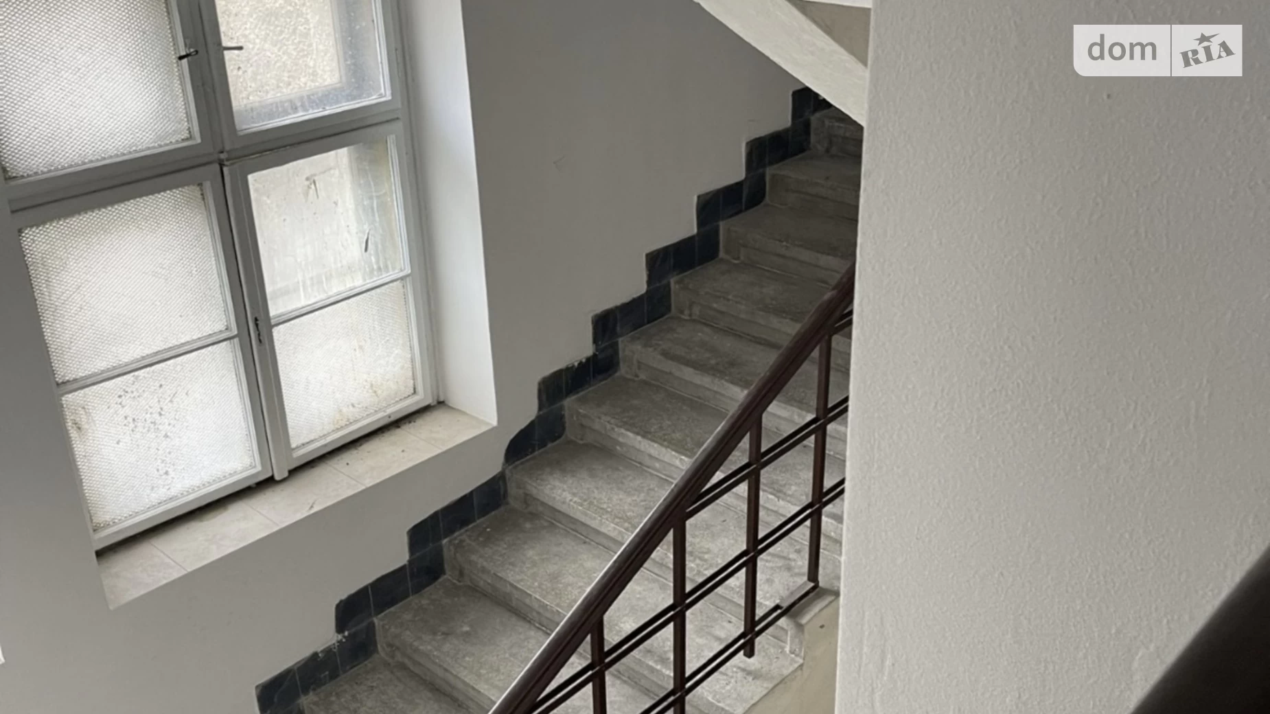 Продается 1-комнатная квартира 43.5 кв. м в Ужгороде, цена: 34800 $ - фото 2