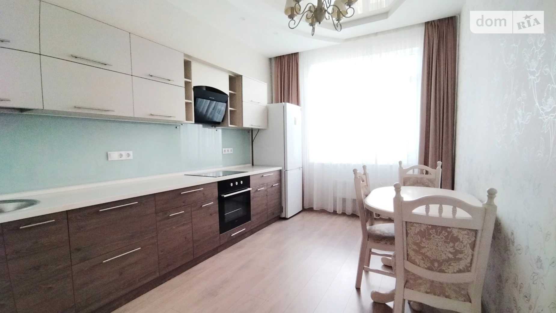 Продается 1-комнатная квартира 45 кв. м в Одессе, ул. Асташкина, 29/1 - фото 2