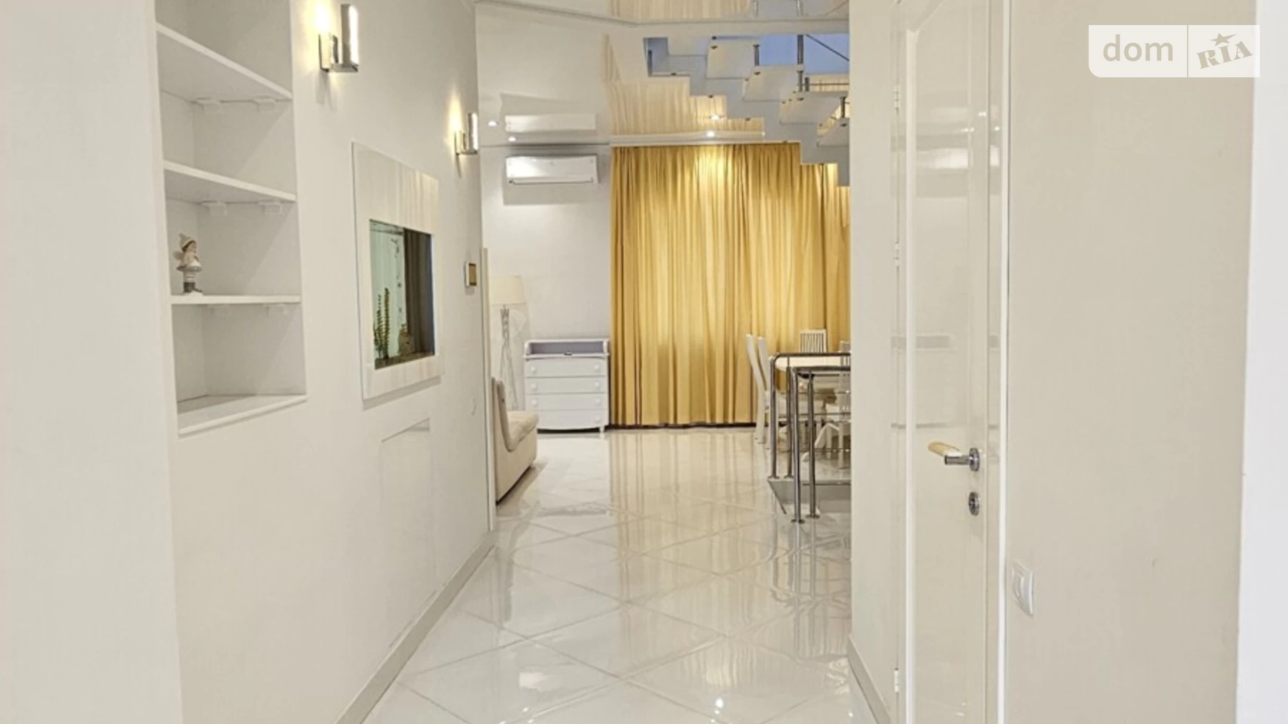 Продается дом на 3 этажа 225 кв. м с участком, цена: 350000 $ - фото 3