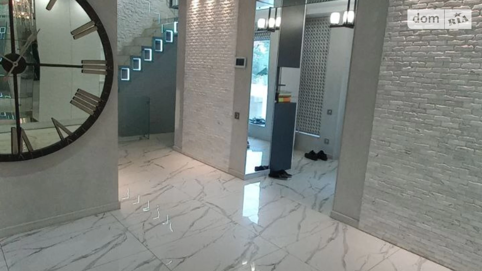 Продается дом на 2 этажа 280 кв. м с садом, цена: 209000 $ - фото 4