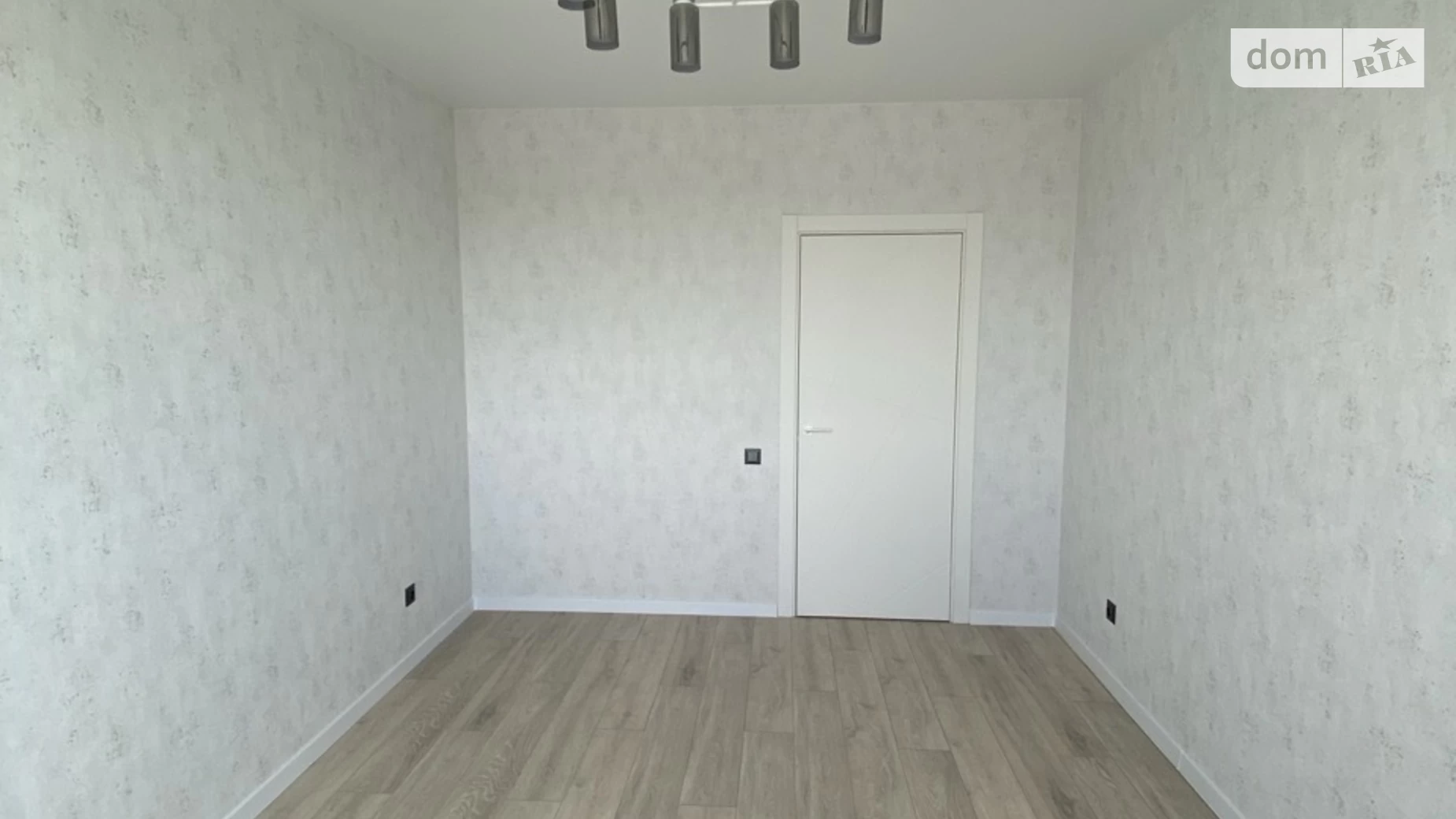 Продается 1-комнатная квартира 45 кв. м в Полтаве, цена: 55500 $ - фото 2