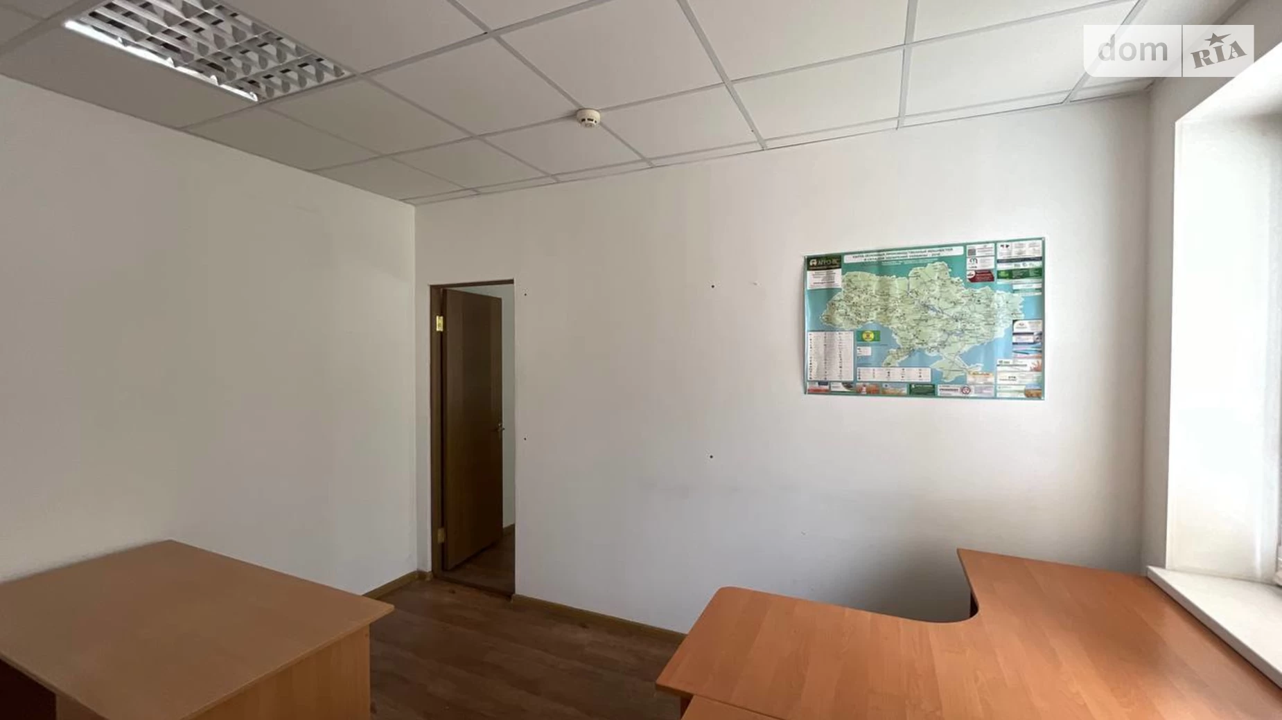 Сдается в аренду офис 25.5 кв. м в бизнес-центре, цена: 9053 грн - фото 4