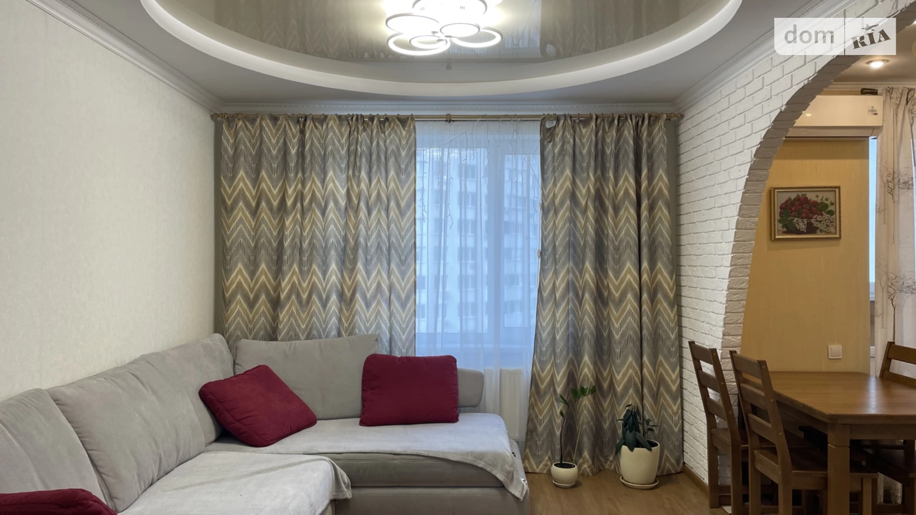 Продається 3-кімнатна квартира 81 кв. м у Києві, вул. Драгоманова - фото 2