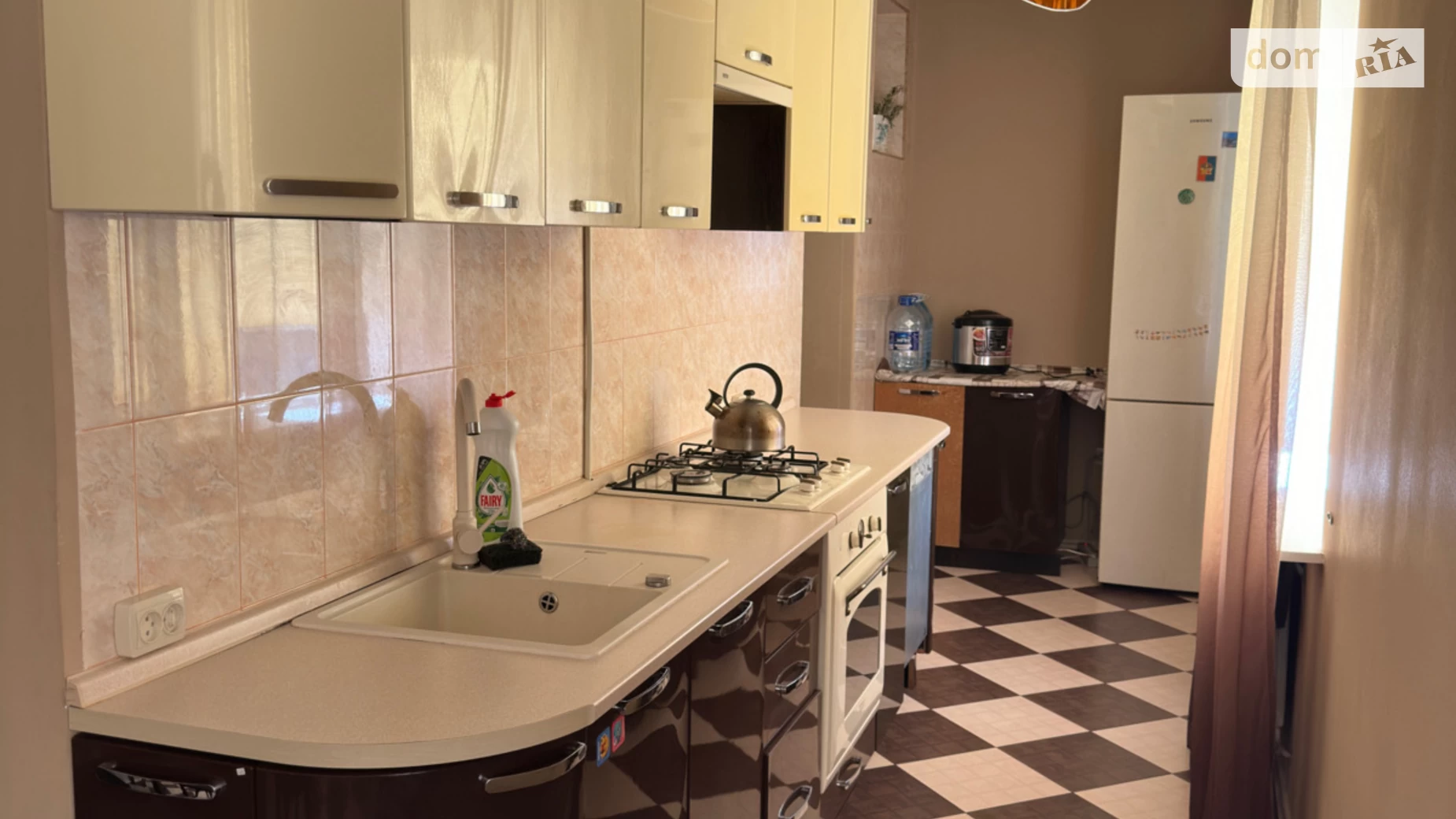 Продается дом на 2 этажа 280 кв. м с беседкой, цена: 500000 $ - фото 2