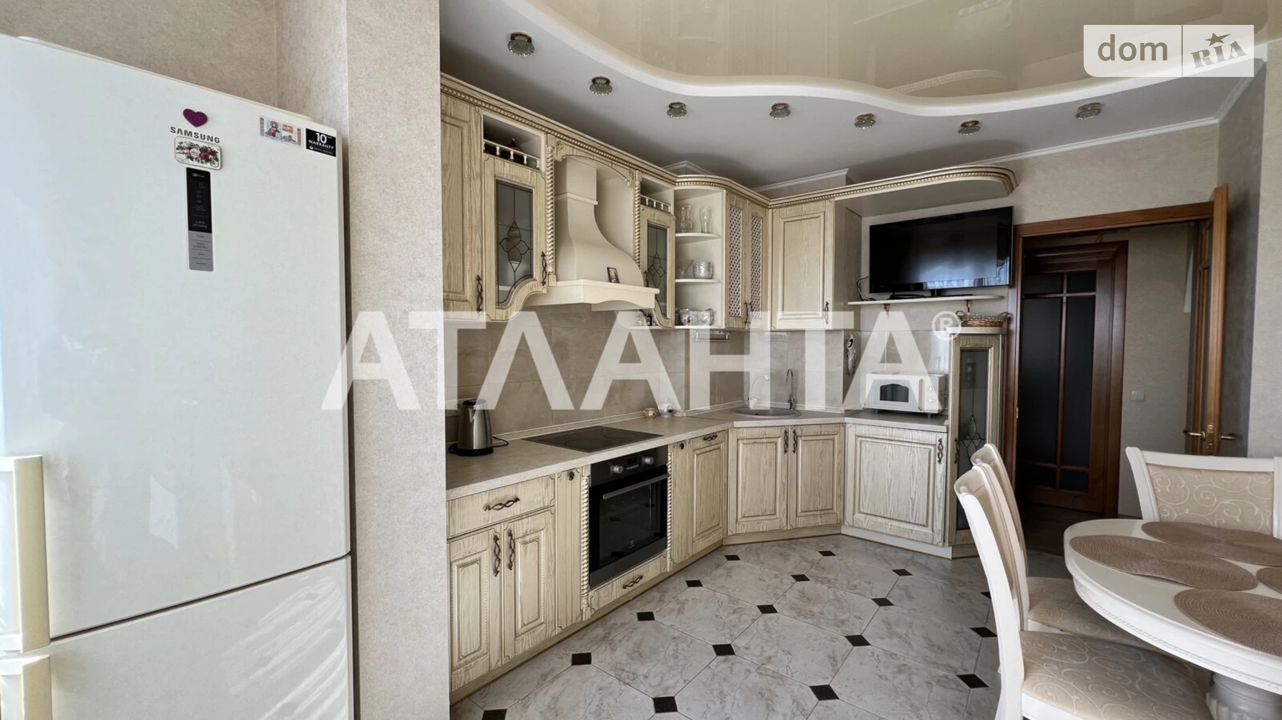 Продается 2-комнатная квартира 65.8 кв. м в Одессе, ул. Якова Бреуса, 63/1 - фото 2