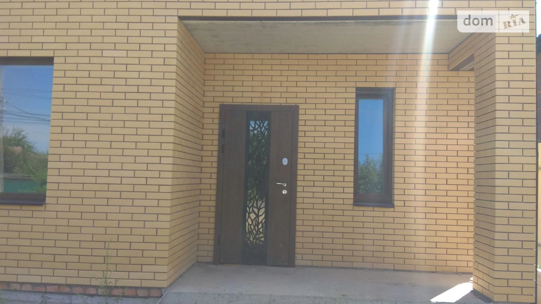 Продается дом на 2 этажа 125 кв. м с бассейном, цена: 130000 $ - фото 4