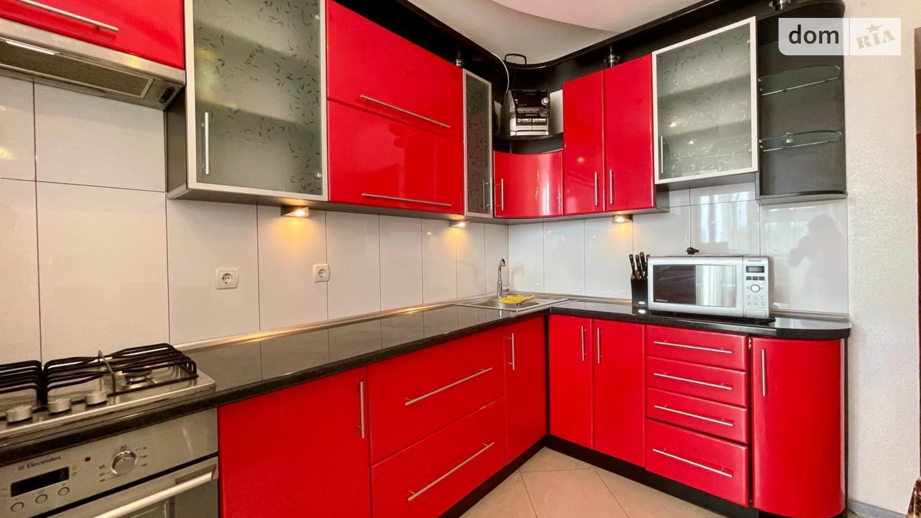 2-кімнатна квартира 65 кв. м у Тернополі, вул. Карпенка - фото 2