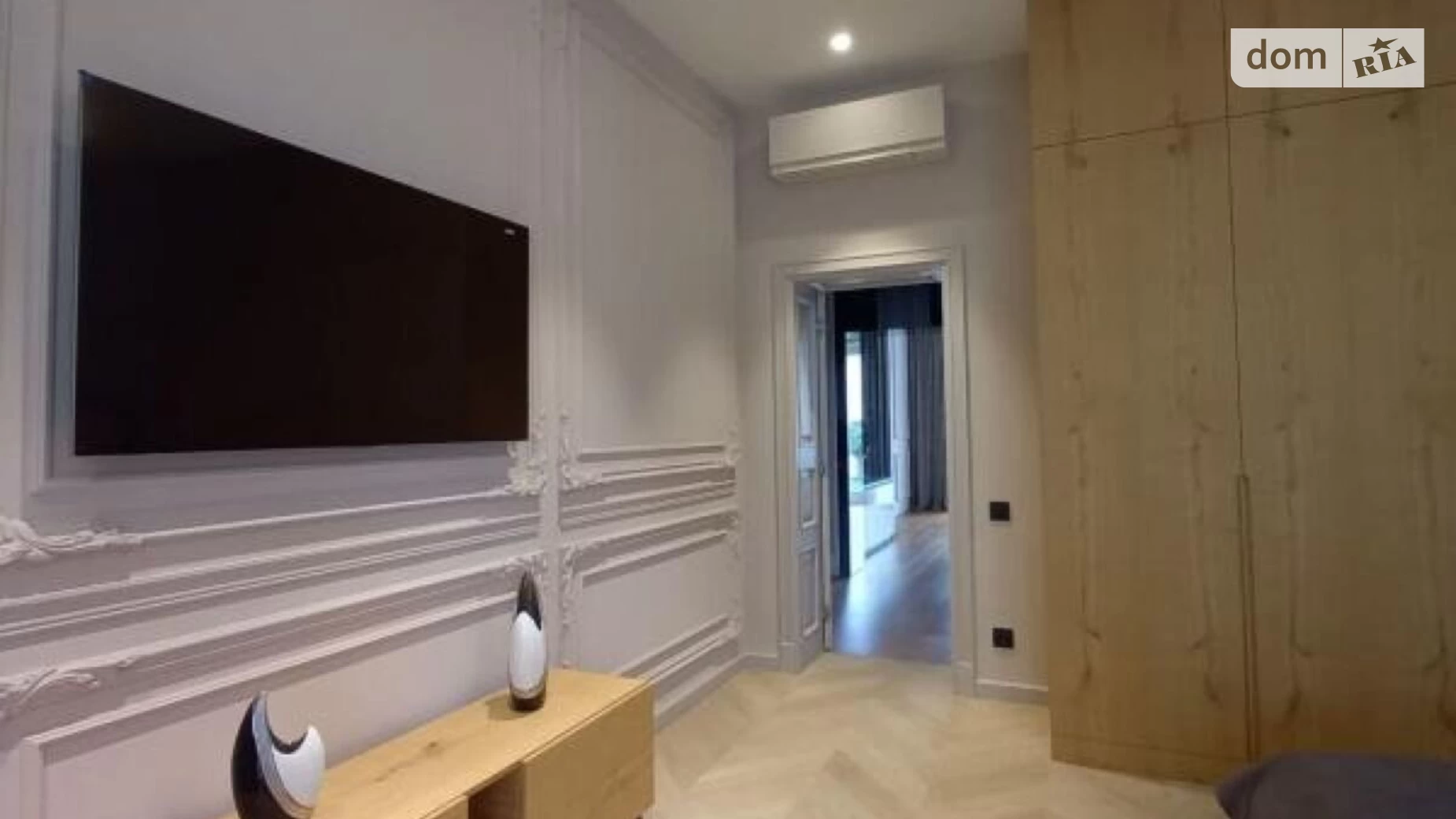 Продается дом на 3 этажа 290 кв. м с балконом, цена: 1280000 $ - фото 2