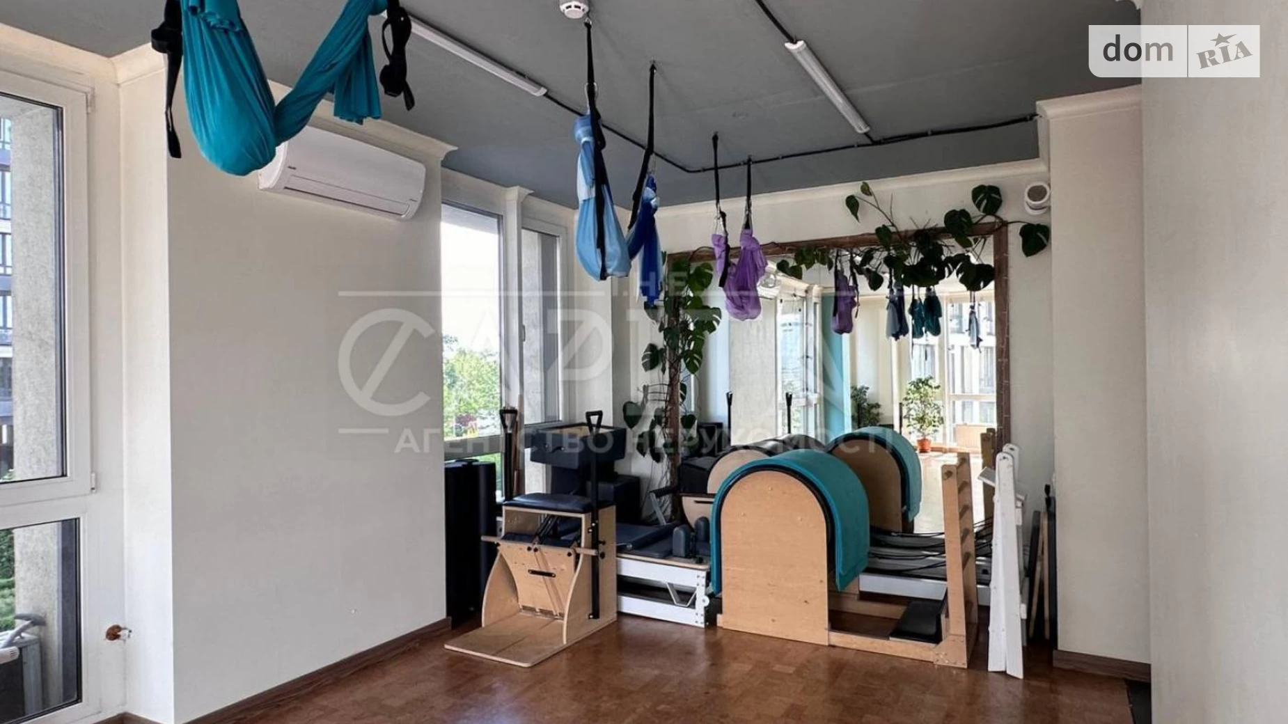 Продається 2-кімнатна квартира 80 кв. м у Києві, вул. Зарічна, 2 корпус 3 - фото 2