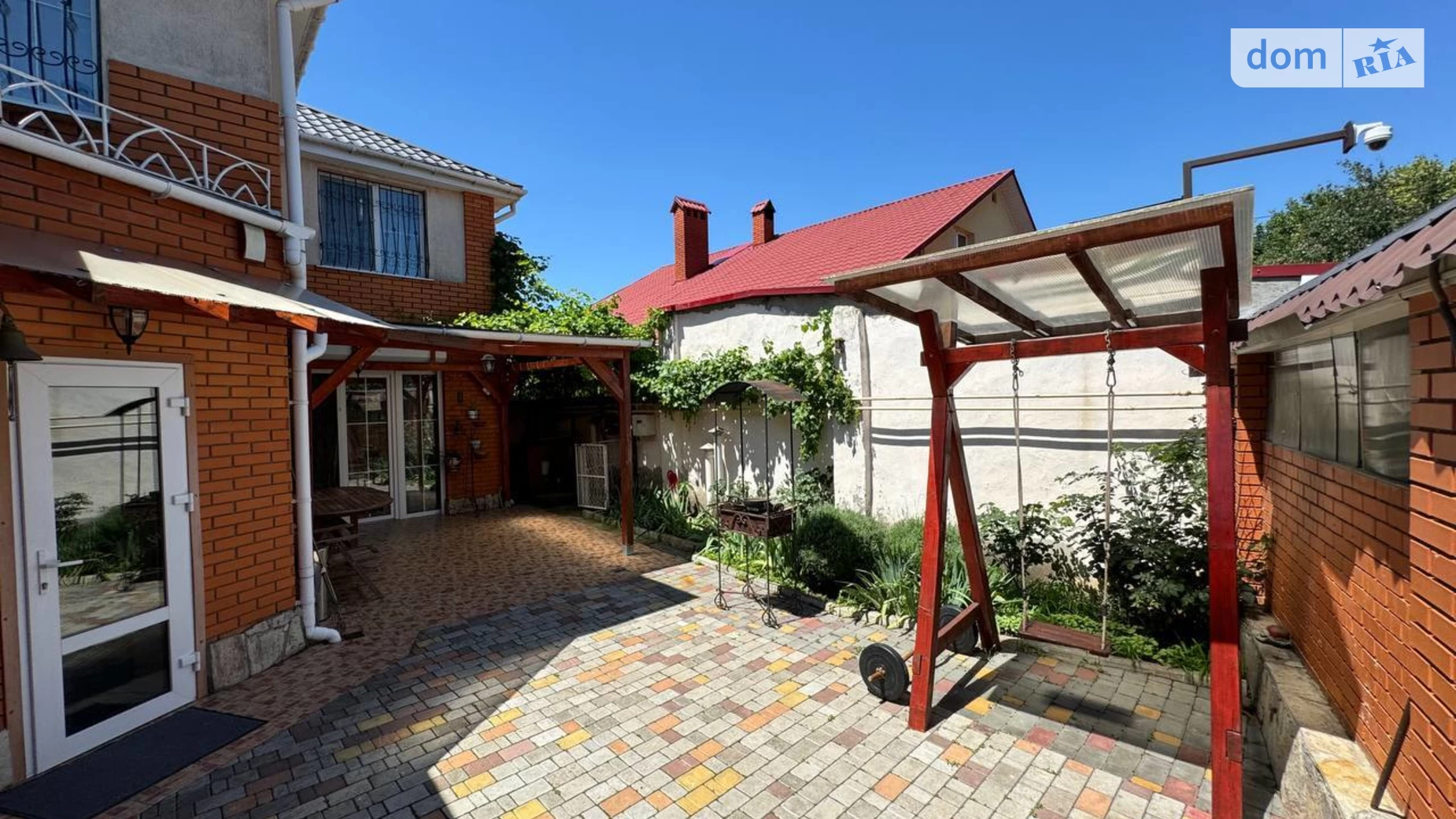 Продается дом на 2 этажа 200 кв. м с террасой, цена: 270000 $ - фото 2