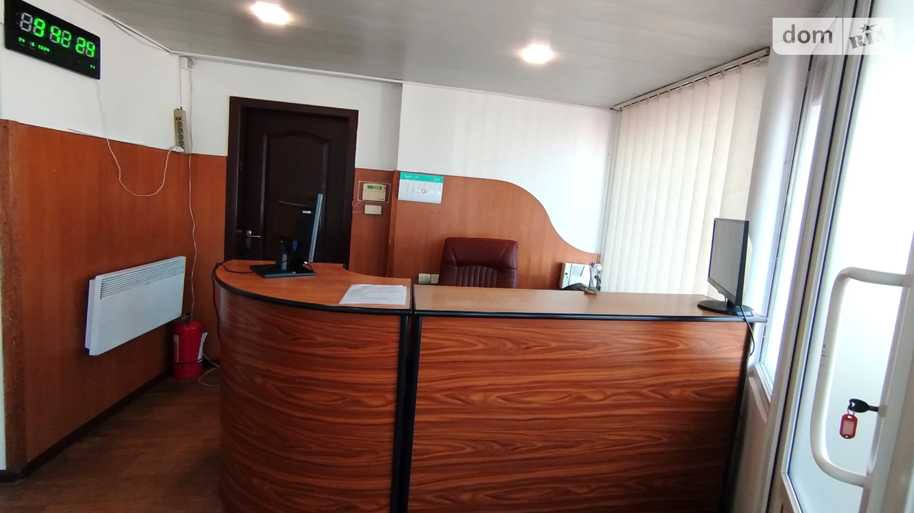 Продается офис 996 кв. м в бизнес-центре, цена: 1300000 $ - фото 3