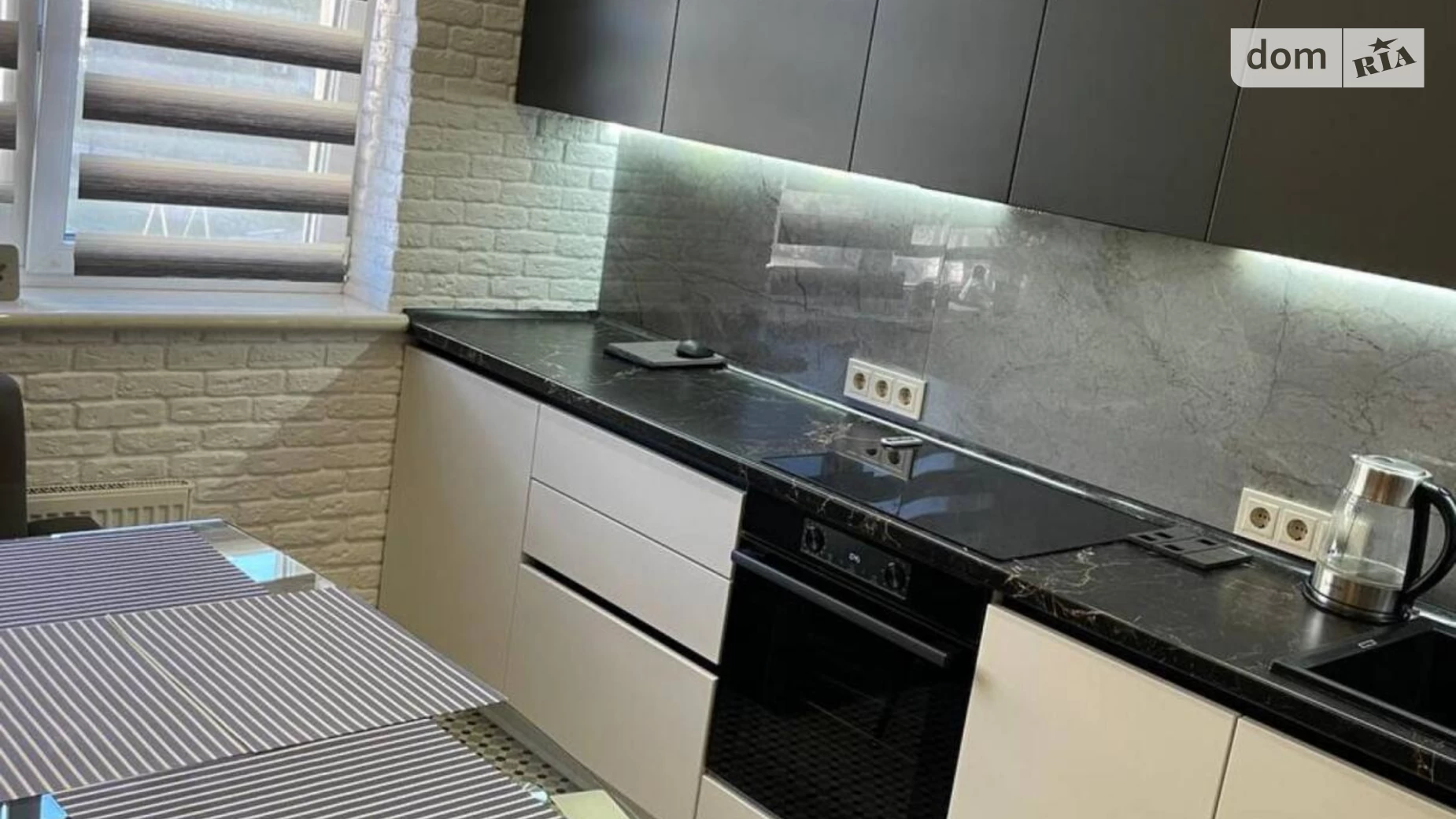 Продається 2-кімнатна квартира 60.3 кв. м у Одесі, вул. Басейна - фото 2