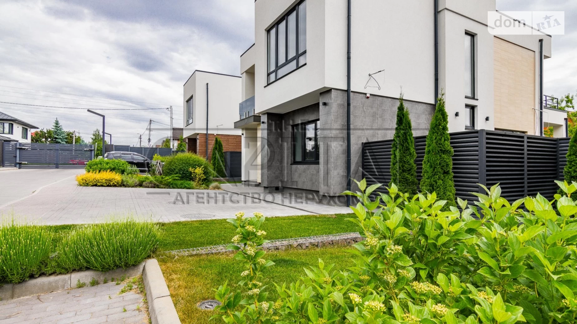 Продается дом на 2 этажа 240 кв. м с гаражом, цена: 265000 $ - фото 3