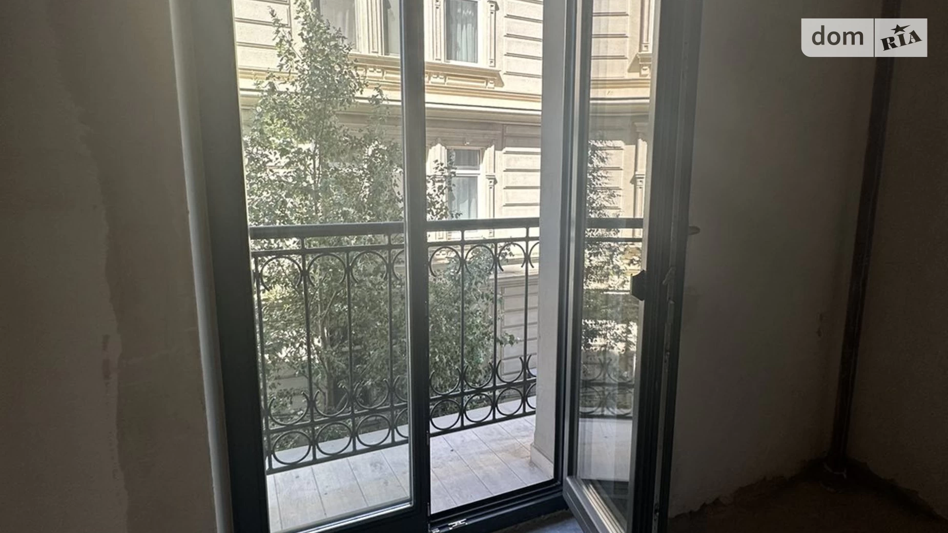 Продается 1-комнатная квартира 47.8 кв. м в Одессе, Фонтанская дор., 62К - фото 2