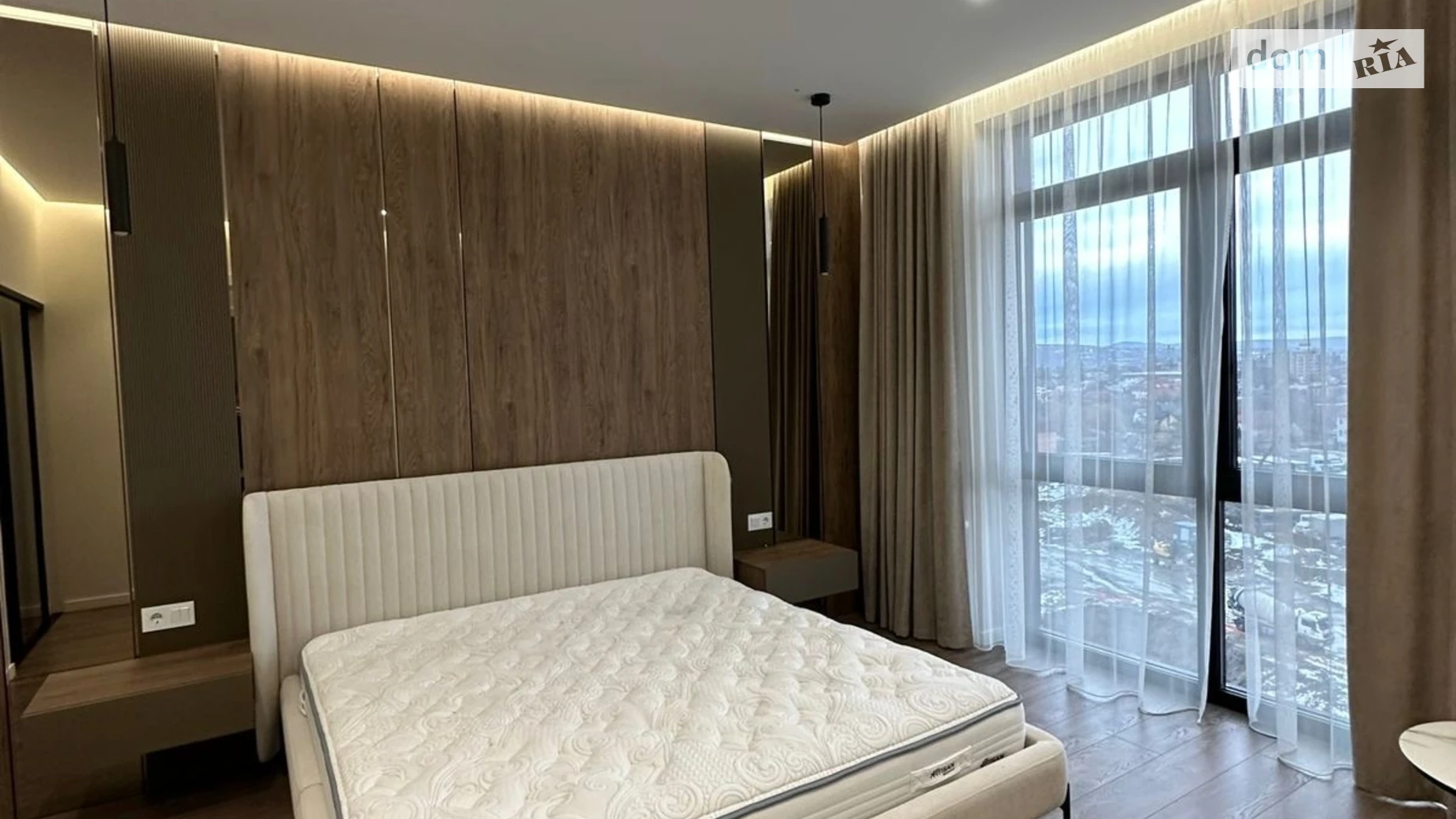 Продається 2-кімнатна квартира 87 кв. м у Ужгороді, наб. Слов'янська, 25 - фото 2