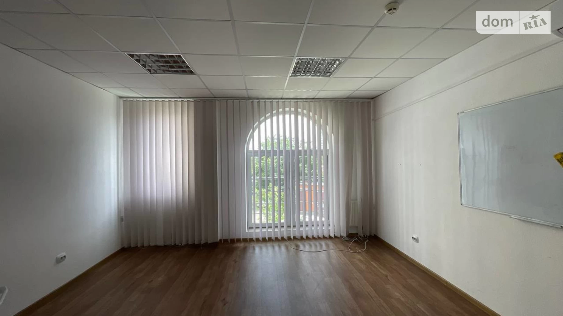 Сдается в аренду офис 121 кв. м в бизнес-центре, цена: 42955 грн - фото 4