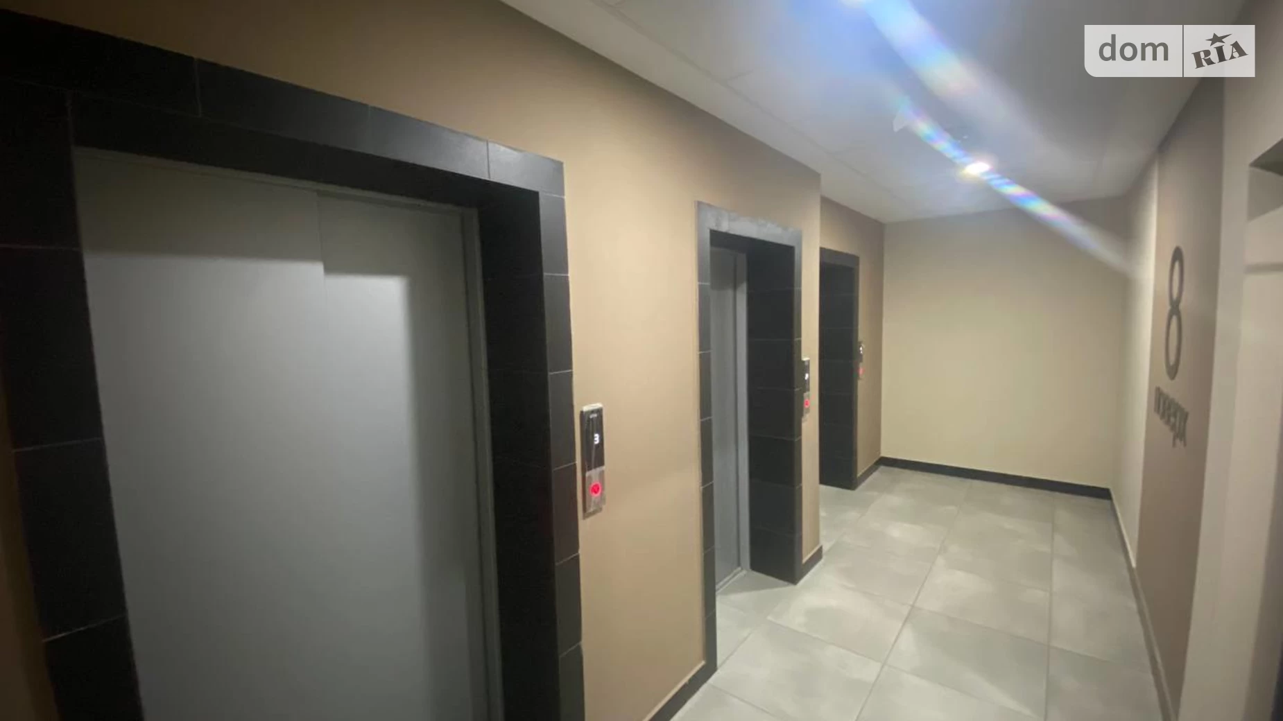 Продается 1-комнатная квартира 51 кв. м в Одессе, ул. Ивана Франко, 40 - фото 2