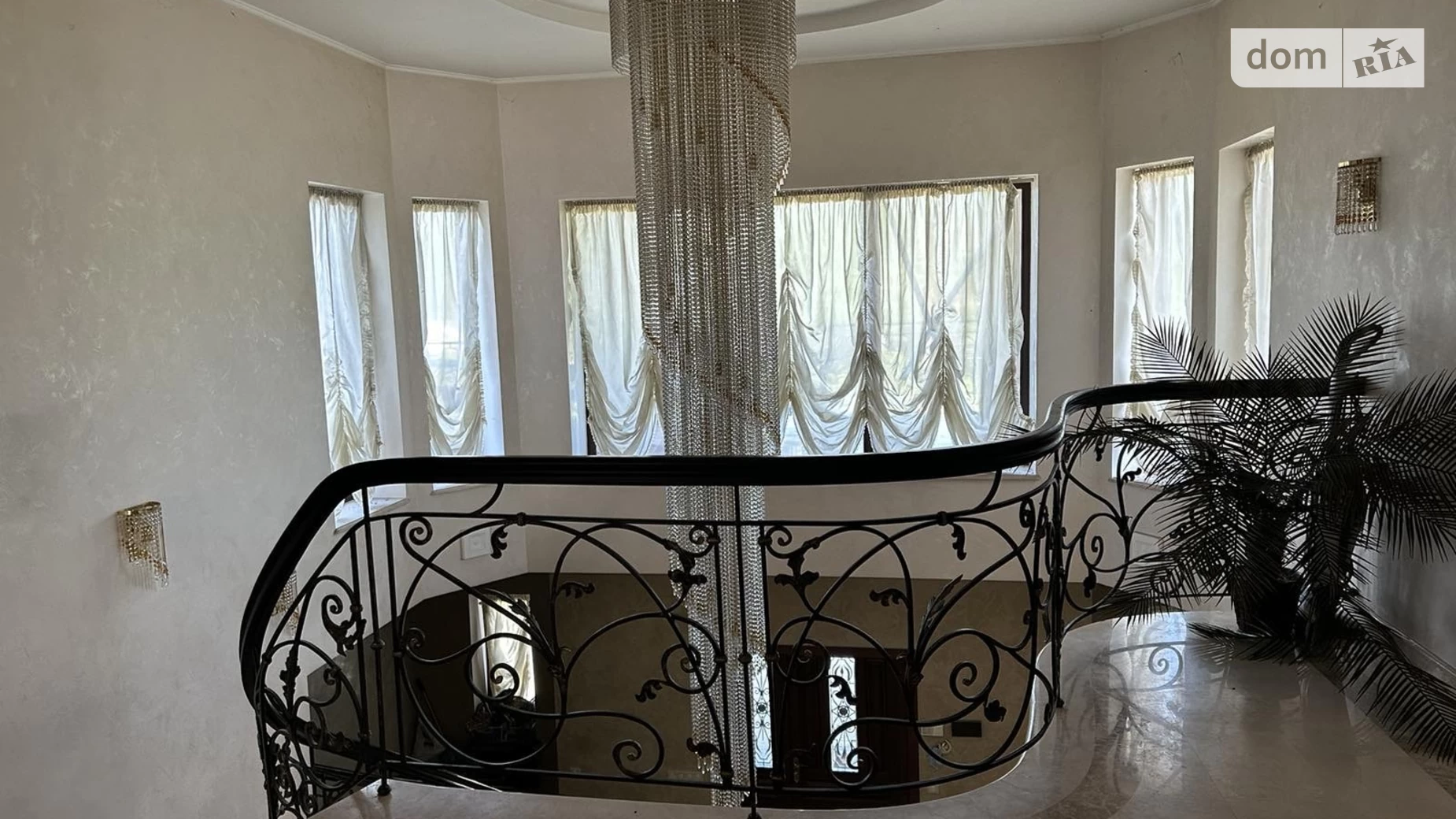 Продається будинок 3 поверховий 690.1 кв. м з меблями, цена: 450000 $ - фото 2