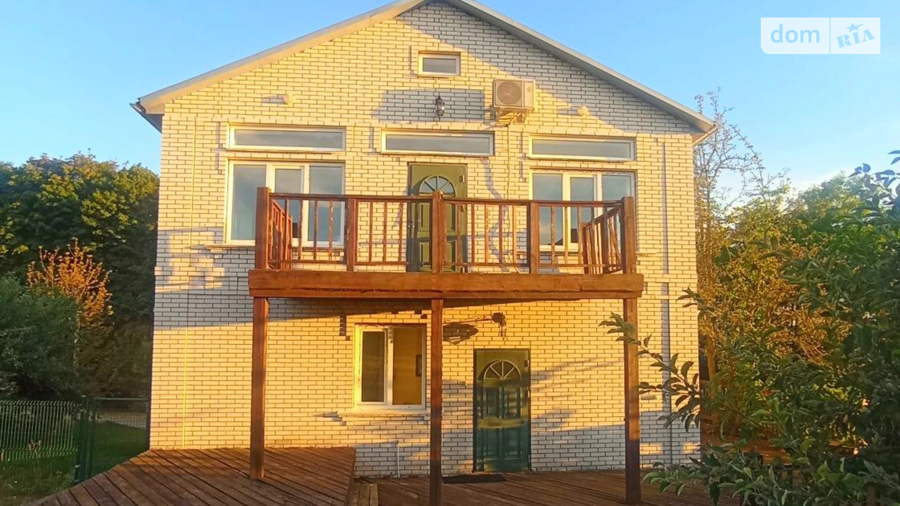 Продается дом на 3 этажа 353 кв. м с участком, ул. Независимости - фото 3