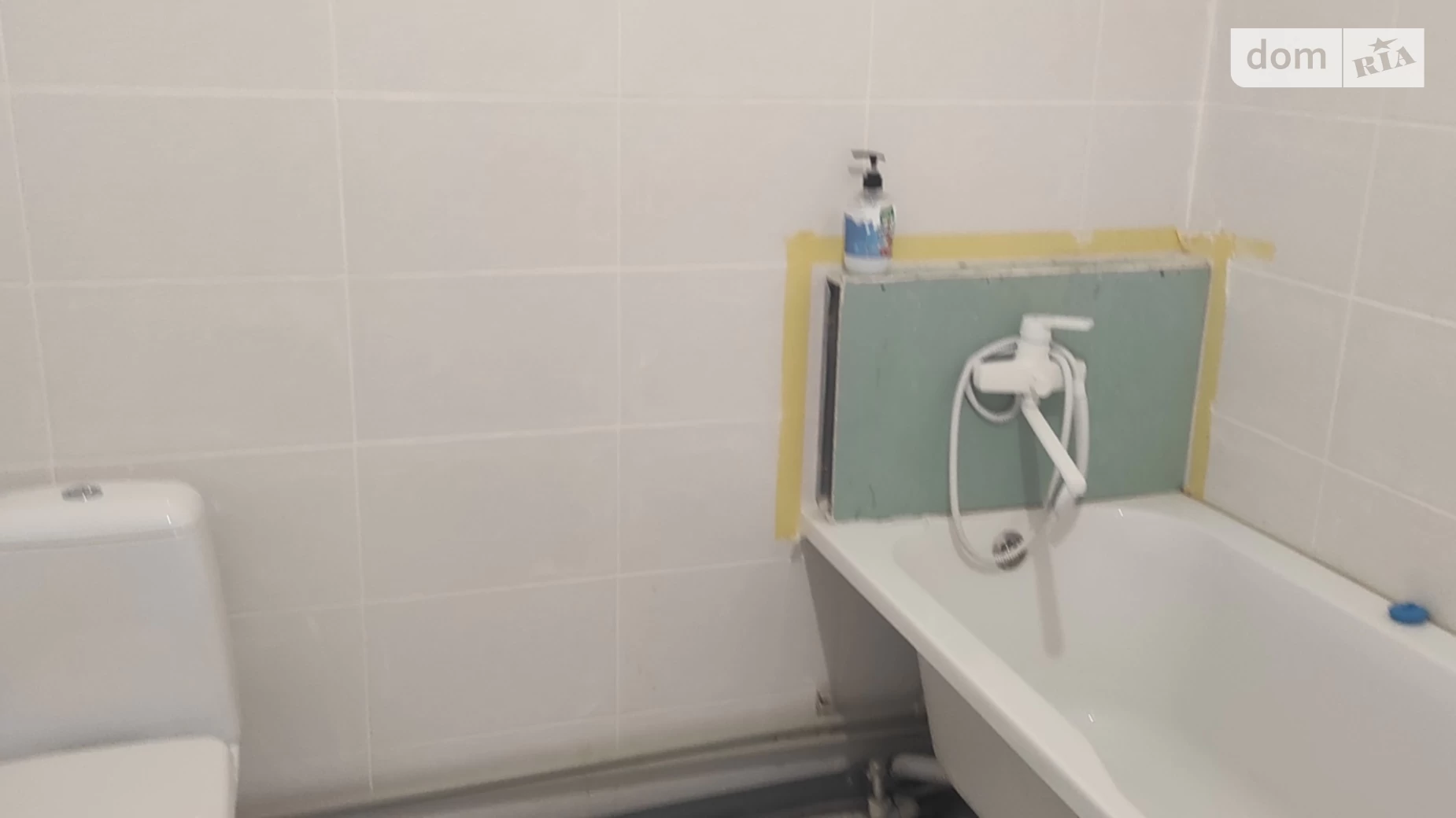Продается 1-комнатная квартира 38 кв. м в Стрижавке, ул. Киевская, 224/1 - фото 2