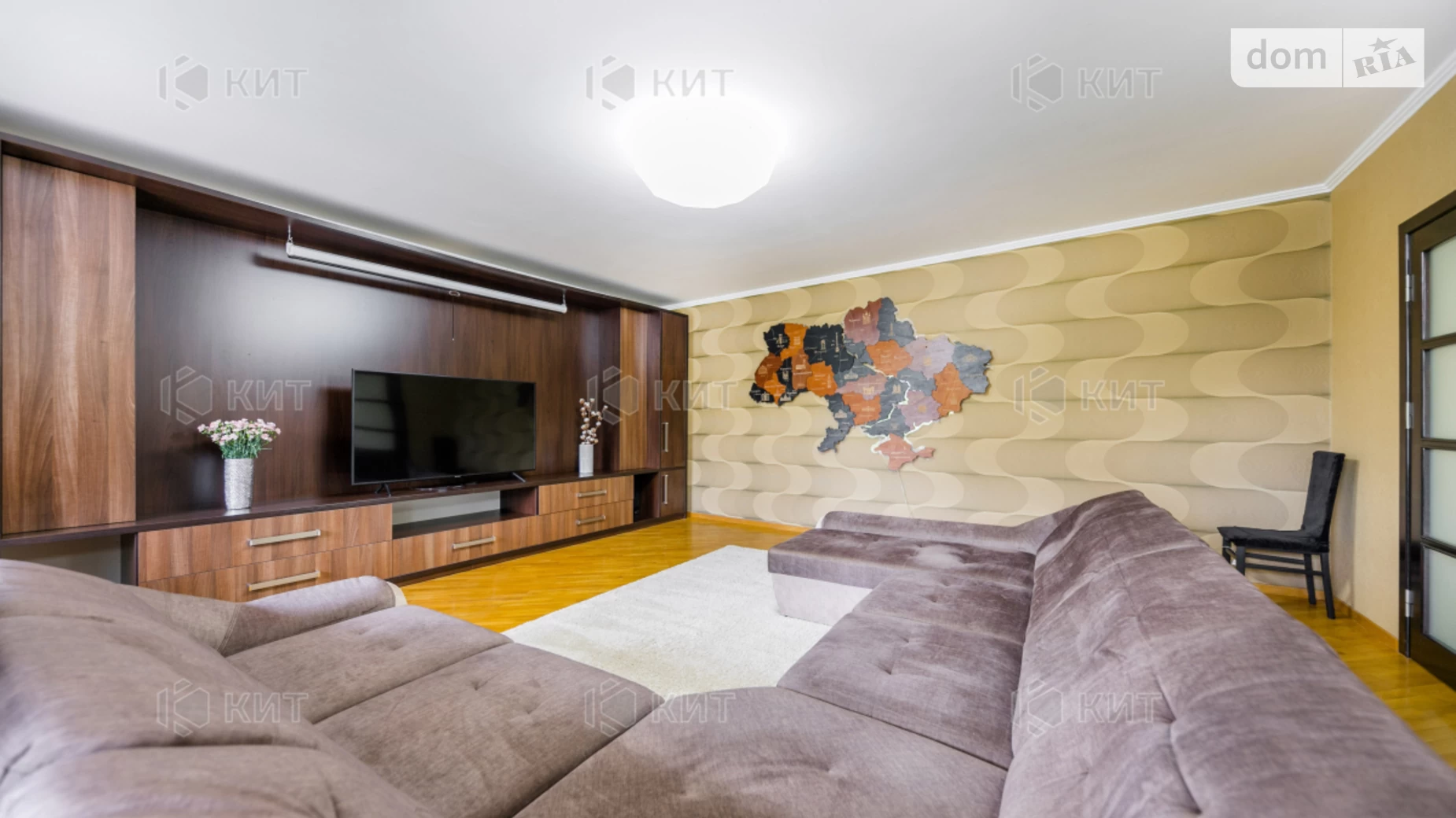 Продается дом на 2 этажа 385 кв. м с садом, цена: 120000 $ - фото 2