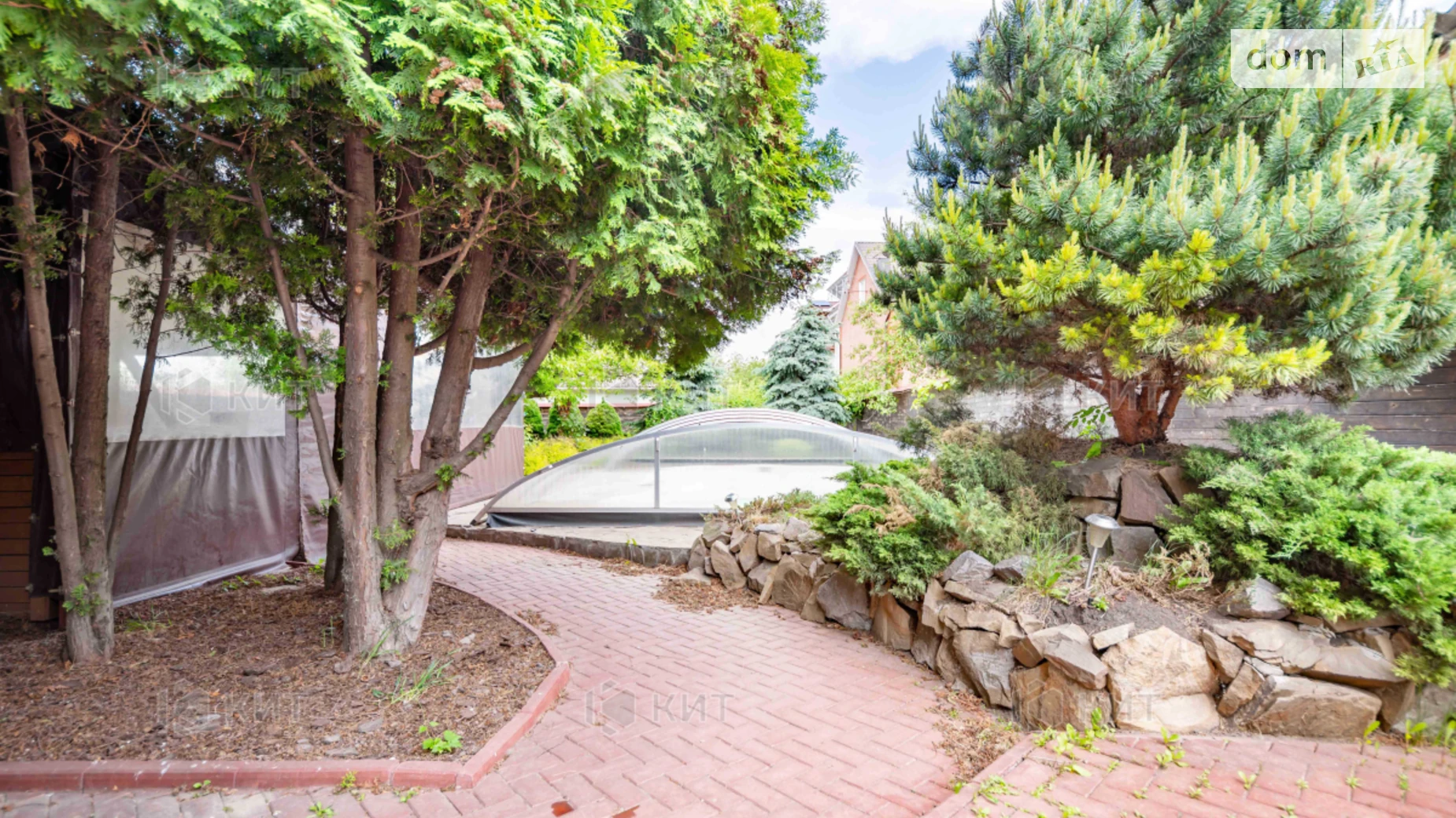 Продается дом на 2 этажа 210 кв. м с бассейном, цена: 180000 $ - фото 2