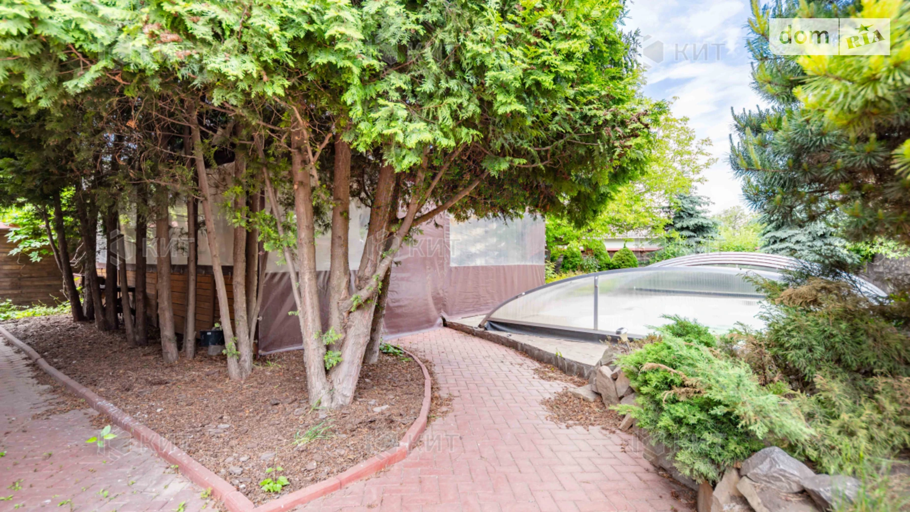 Продается дом на 2 этажа 210 кв. м с бассейном, цена: 180000 $ - фото 4