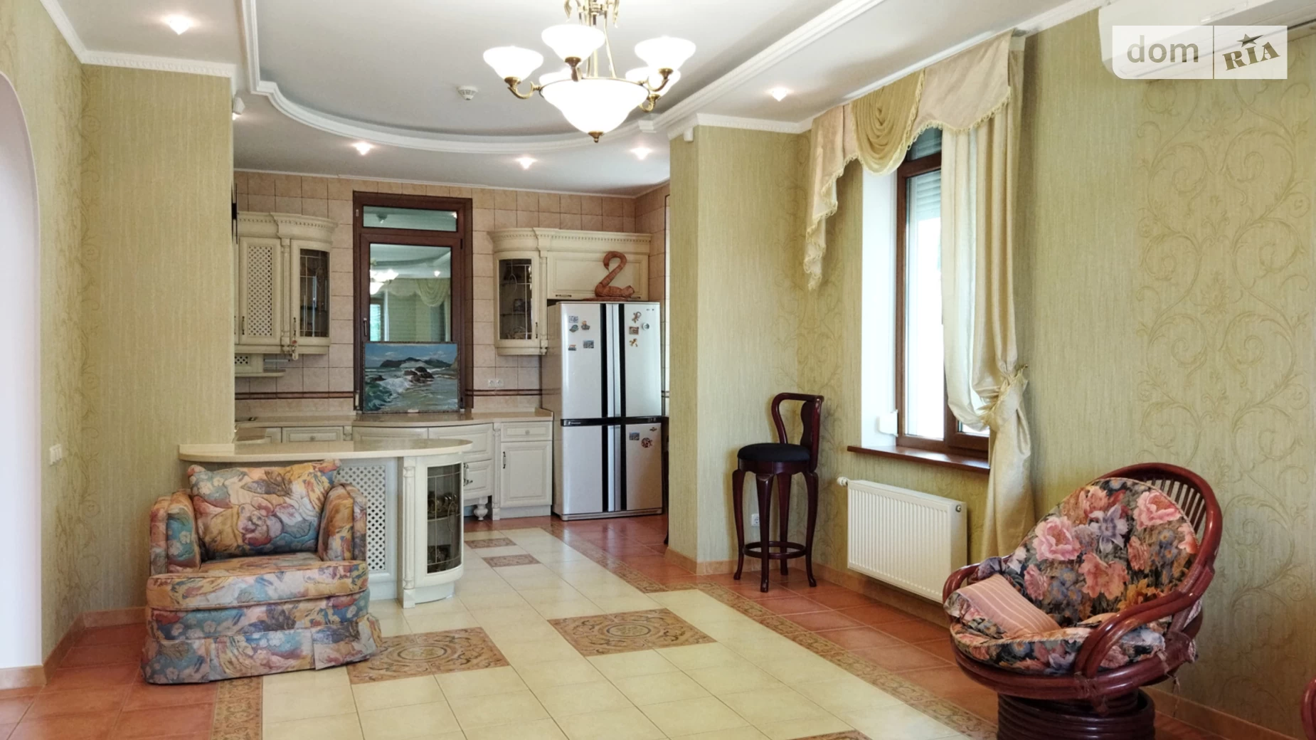 Продается дом на 2 этажа 220 кв. м с гаражом, цена: 285000 $ - фото 4