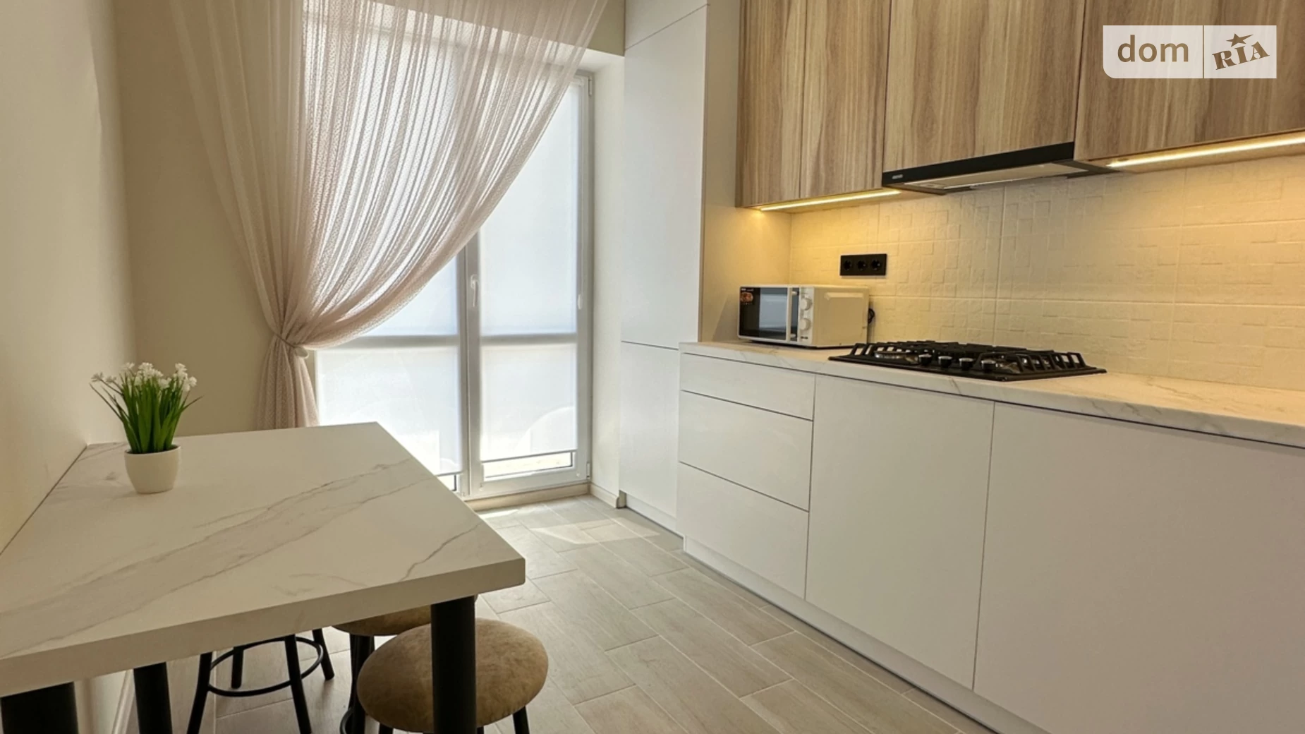 Продается 2-комнатная квартира 48 кв. м в Кременце, ул. 107-й Кременецкой Дивизии, 14Б - фото 2
