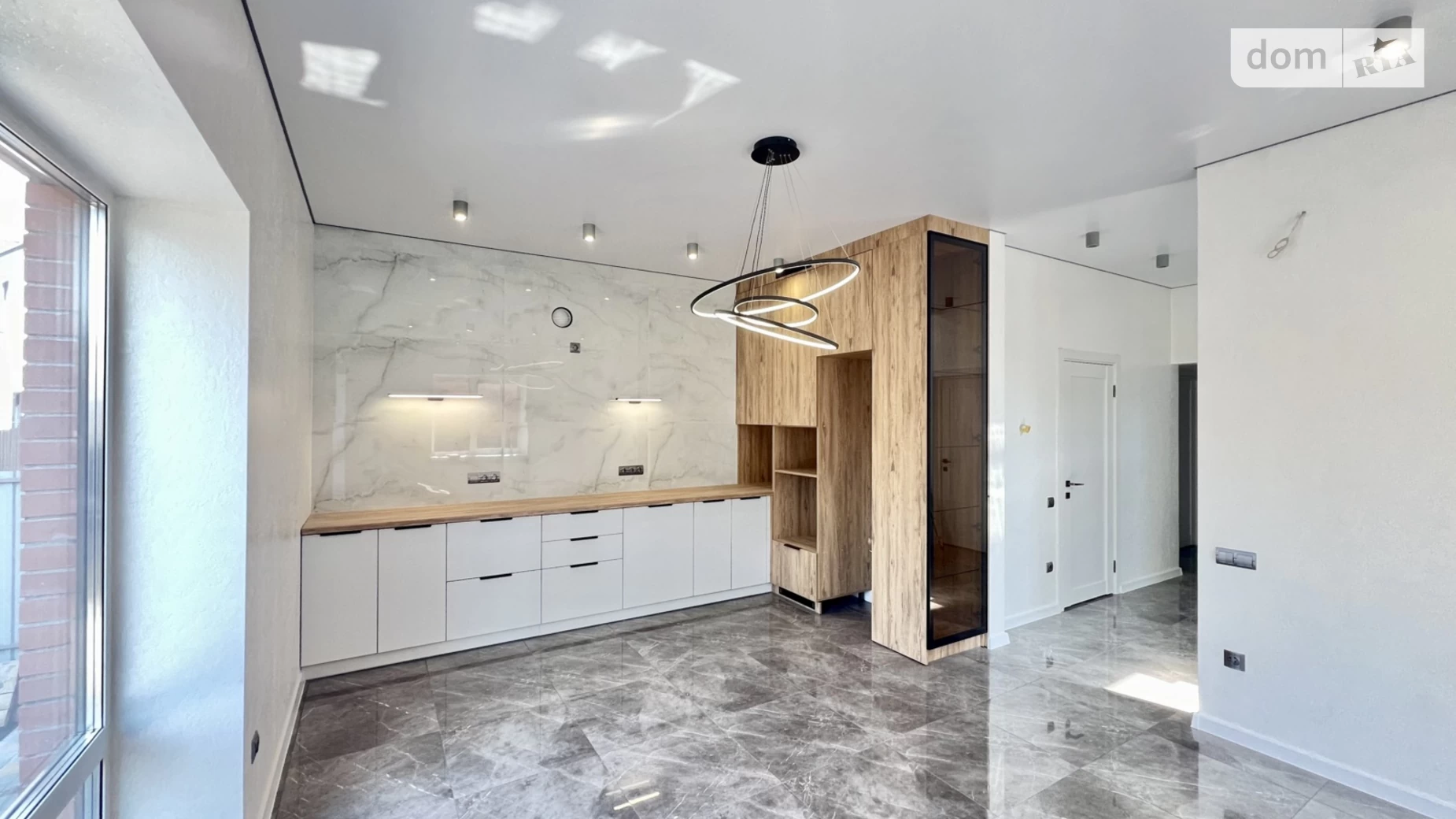 Продается дом на 2 этажа 120 кв. м с камином, цена: 160000 $ - фото 2