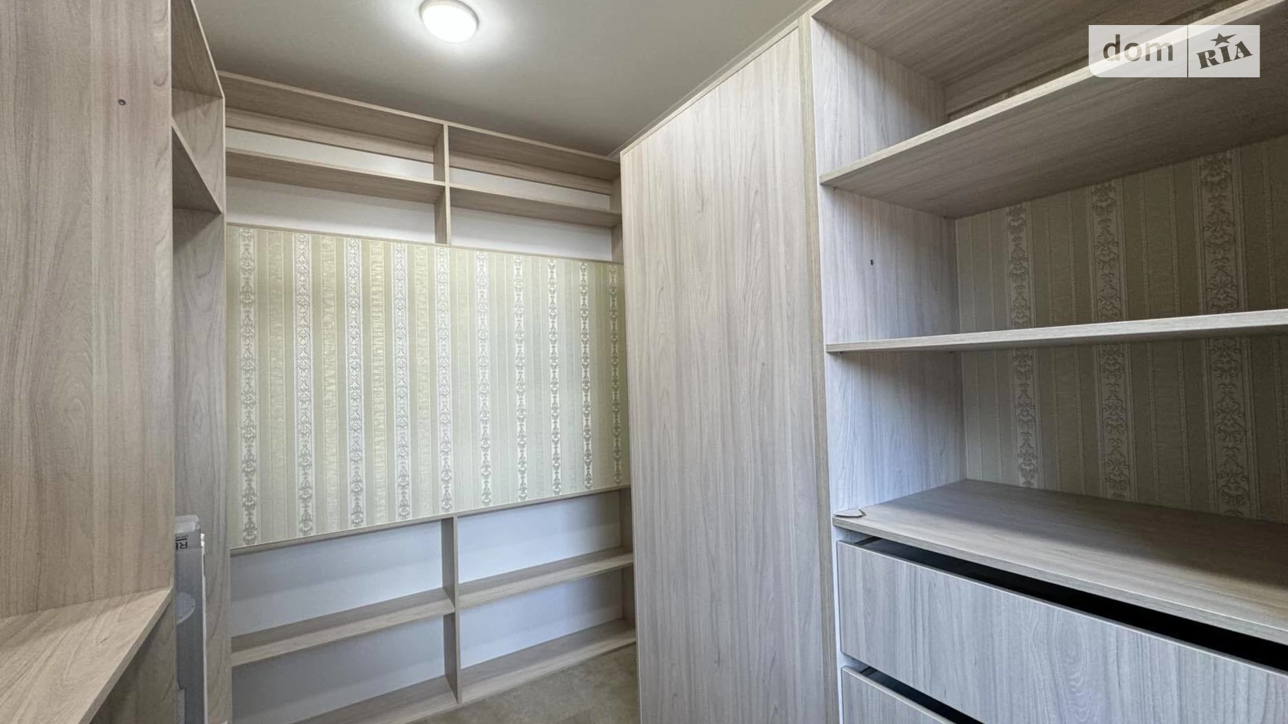 Продається одноповерховий будинок 209 кв. м с басейном, цена: 2700 $ - фото 3