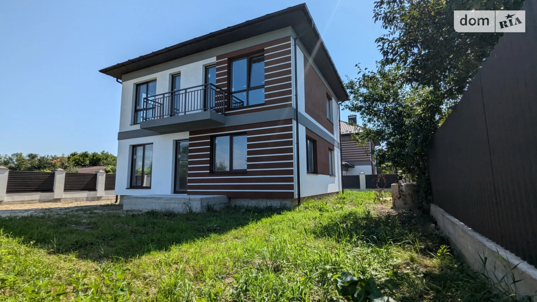 Продается дом на 2 этажа 160 кв. м с бассейном, цена: 135000 $ - фото 2