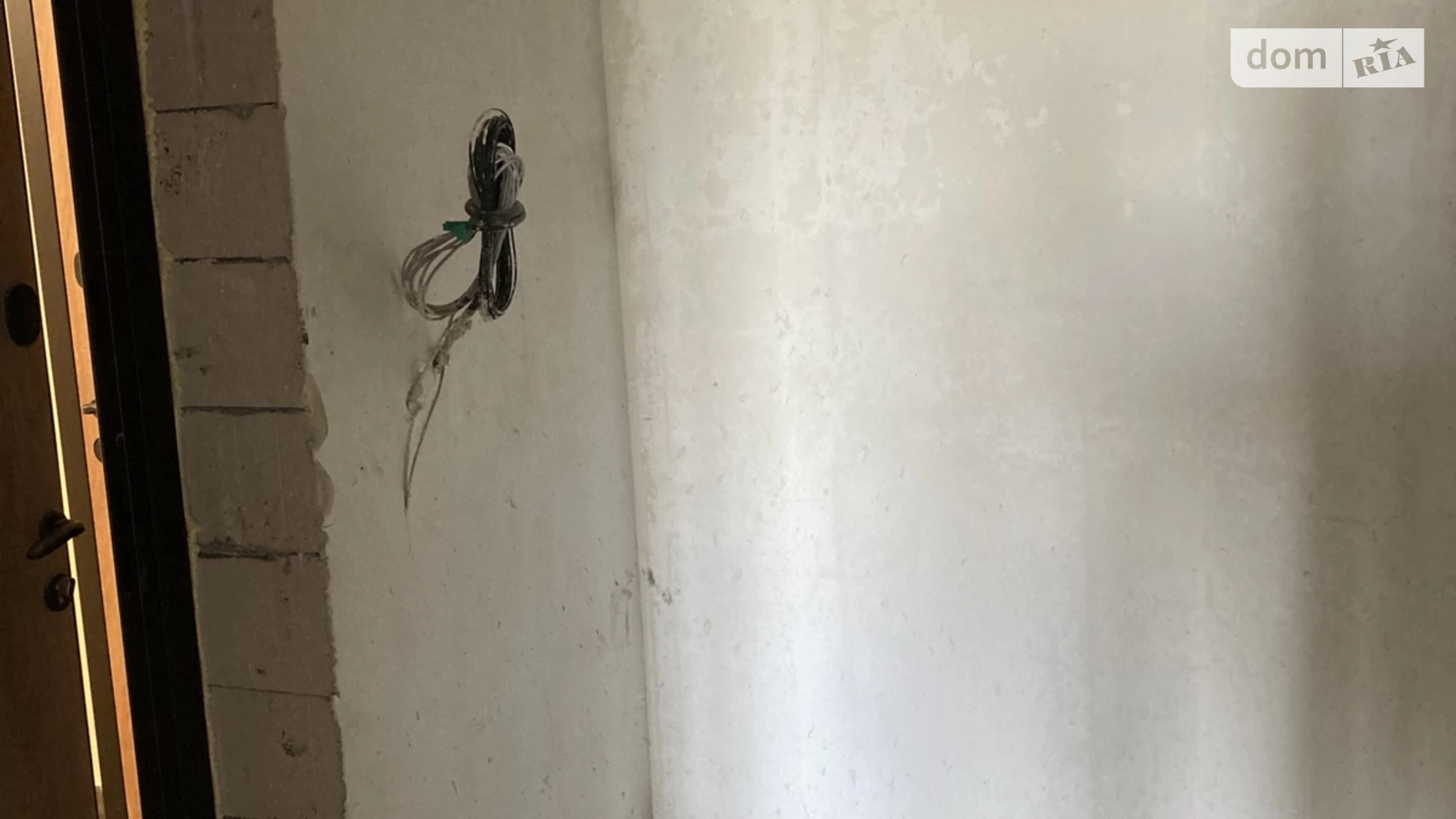 Продается 1-комнатная квартира 28.7 кв. м в Ирпене, ул. Николая Сингаевского(Новооскольская), 2Б - фото 2