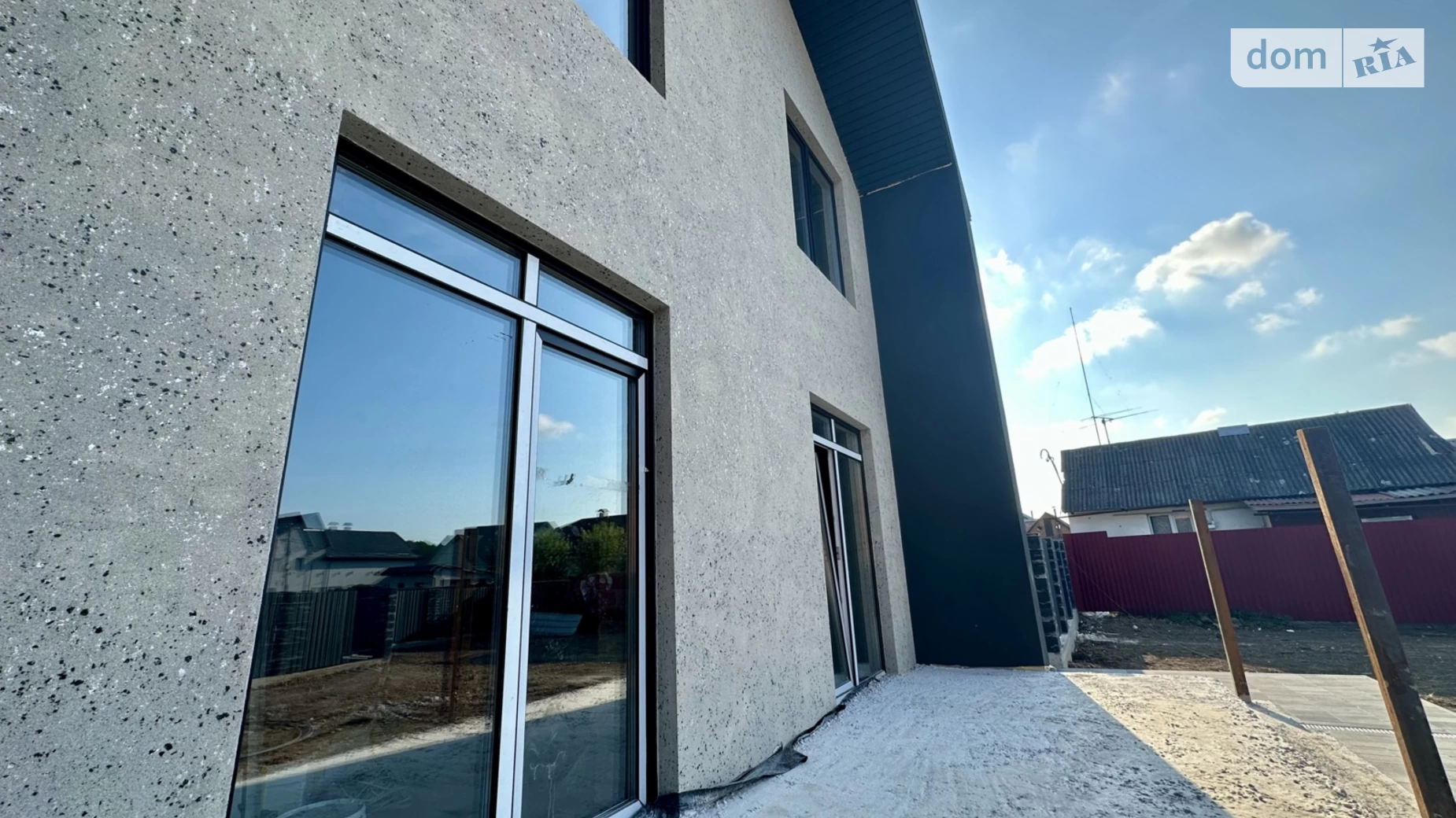 Продается дом на 2 этажа 140 кв. м с участком, цена: 135000 $ - фото 2
