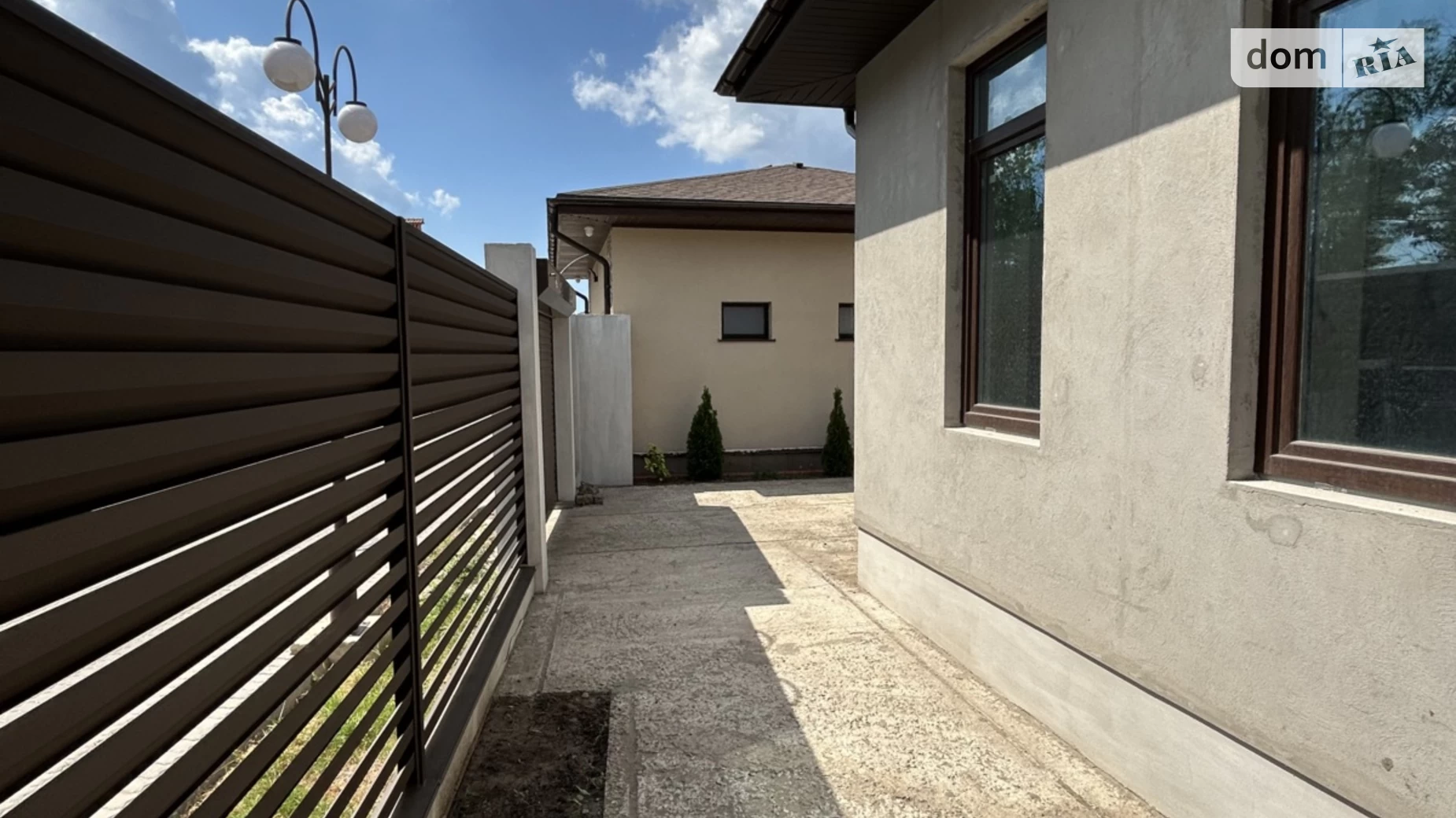 Продается одноэтажный дом 170 кв. м с камином, цена: 230000 € - фото 4