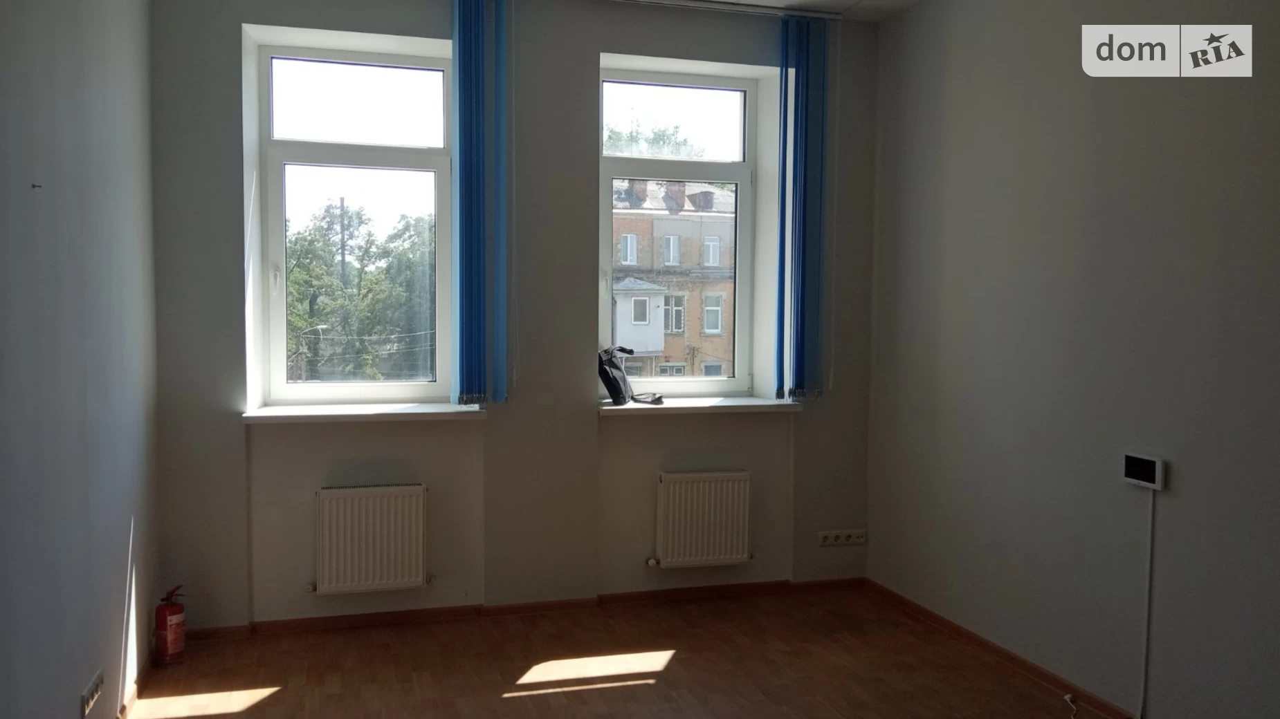 Сдается в аренду офис 51.86 кв. м в бизнес-центре, цена: 12965 грн - фото 3