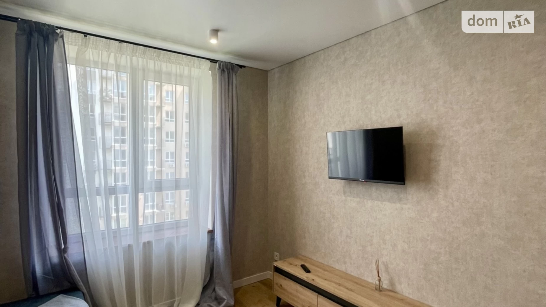 Продается 1-комнатная квартира 48.8 кв. м в Слобожанском, ул. Семейная, 4 - фото 2