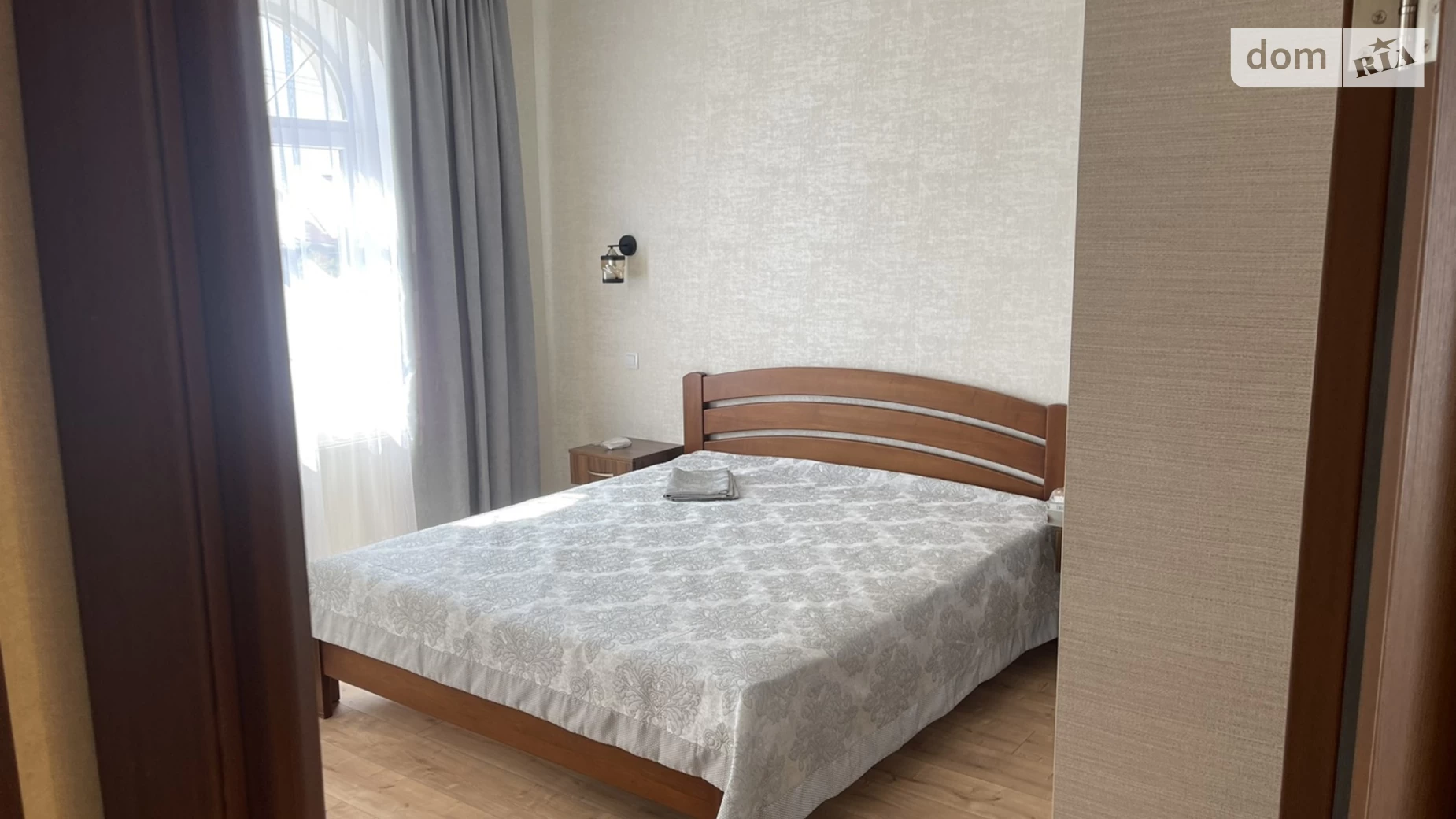 Продается дом на 3 этажа 254 кв. м с гаражом, цена: 330000 $ - фото 4