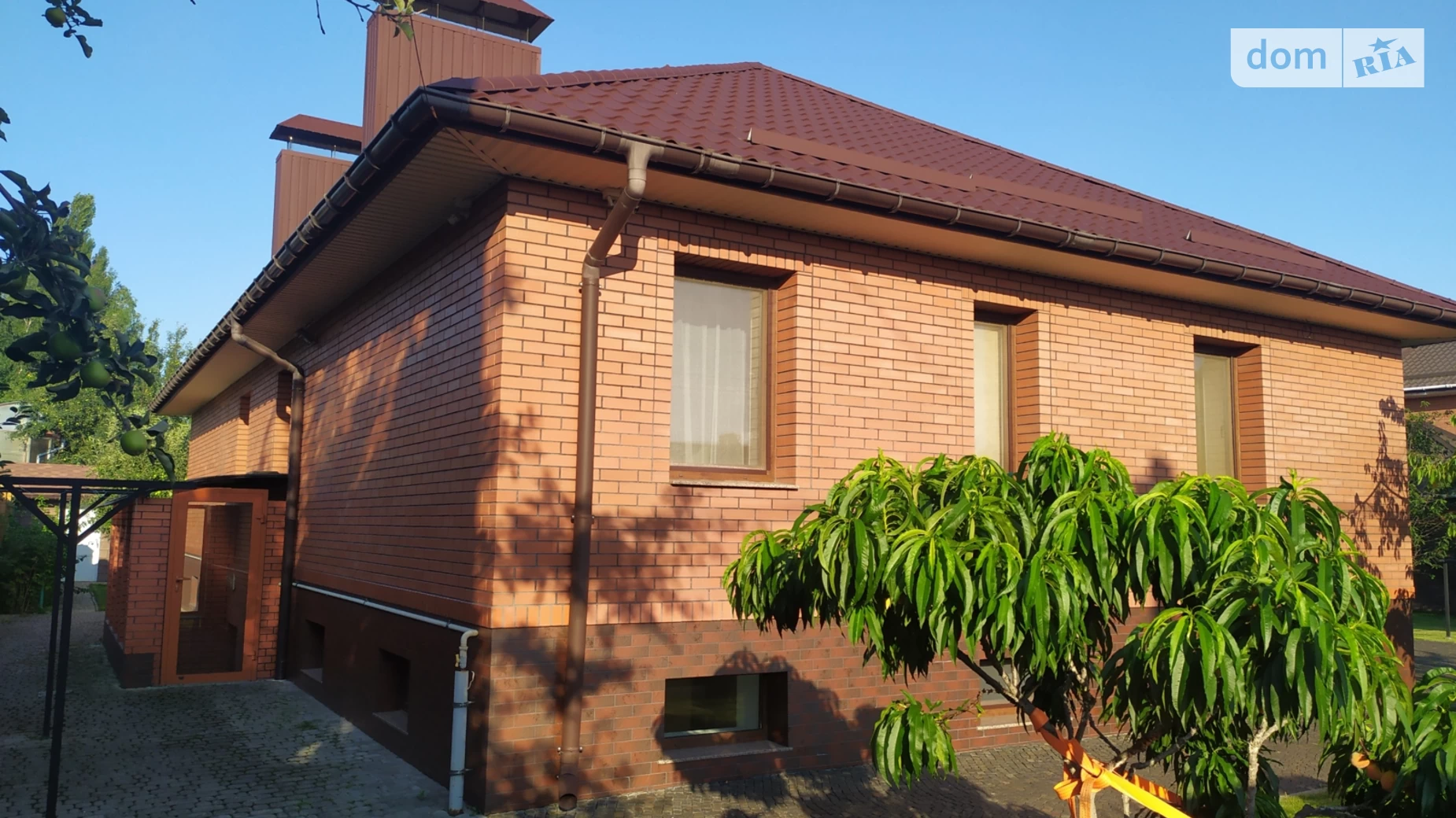Продается дом на 2 этажа 240 кв. м с бассейном, цена: 295000 $ - фото 4