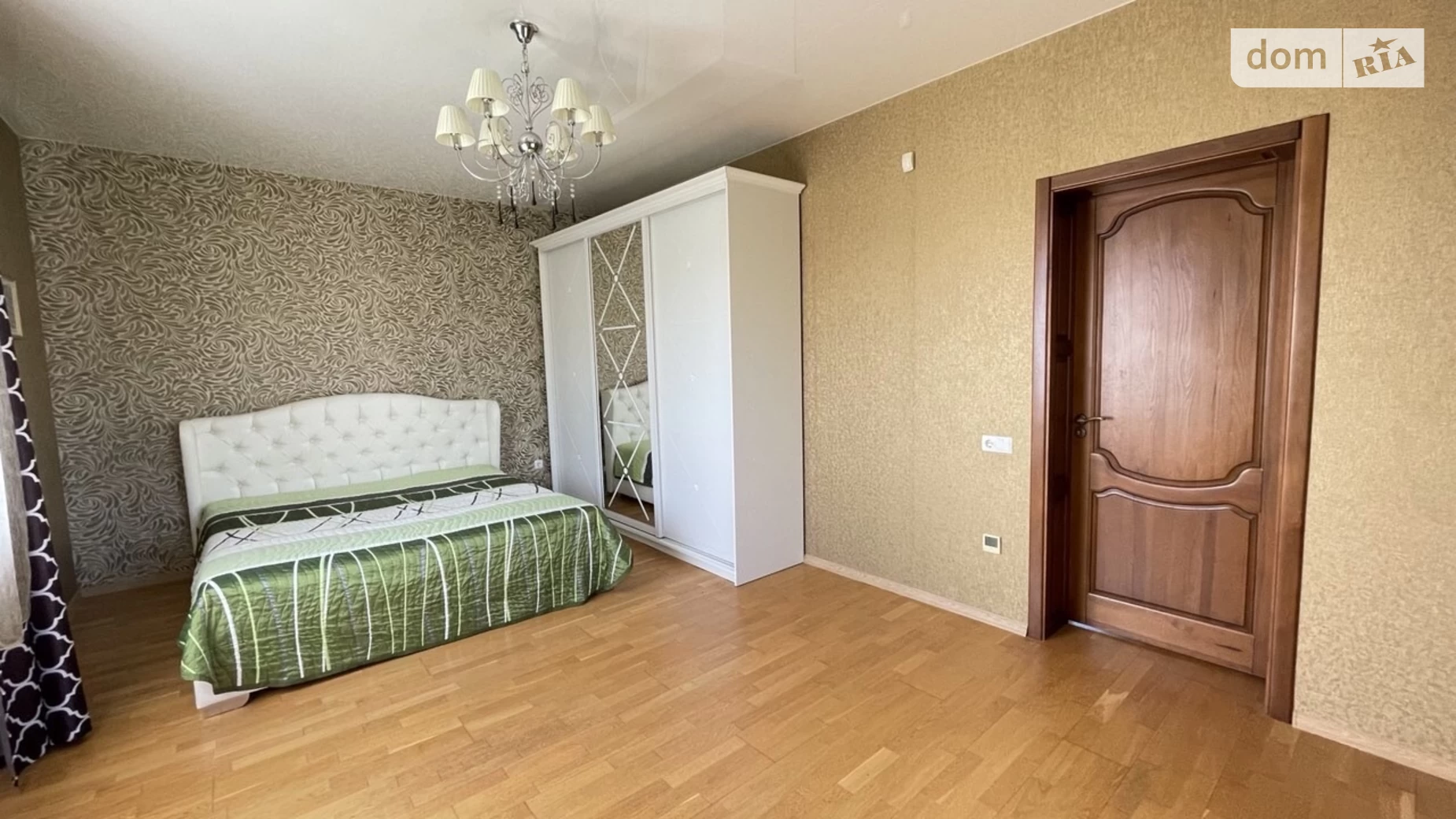 Продается дом на 3 этажа 155 кв. м с бассейном, цена: 123000 $ - фото 2
