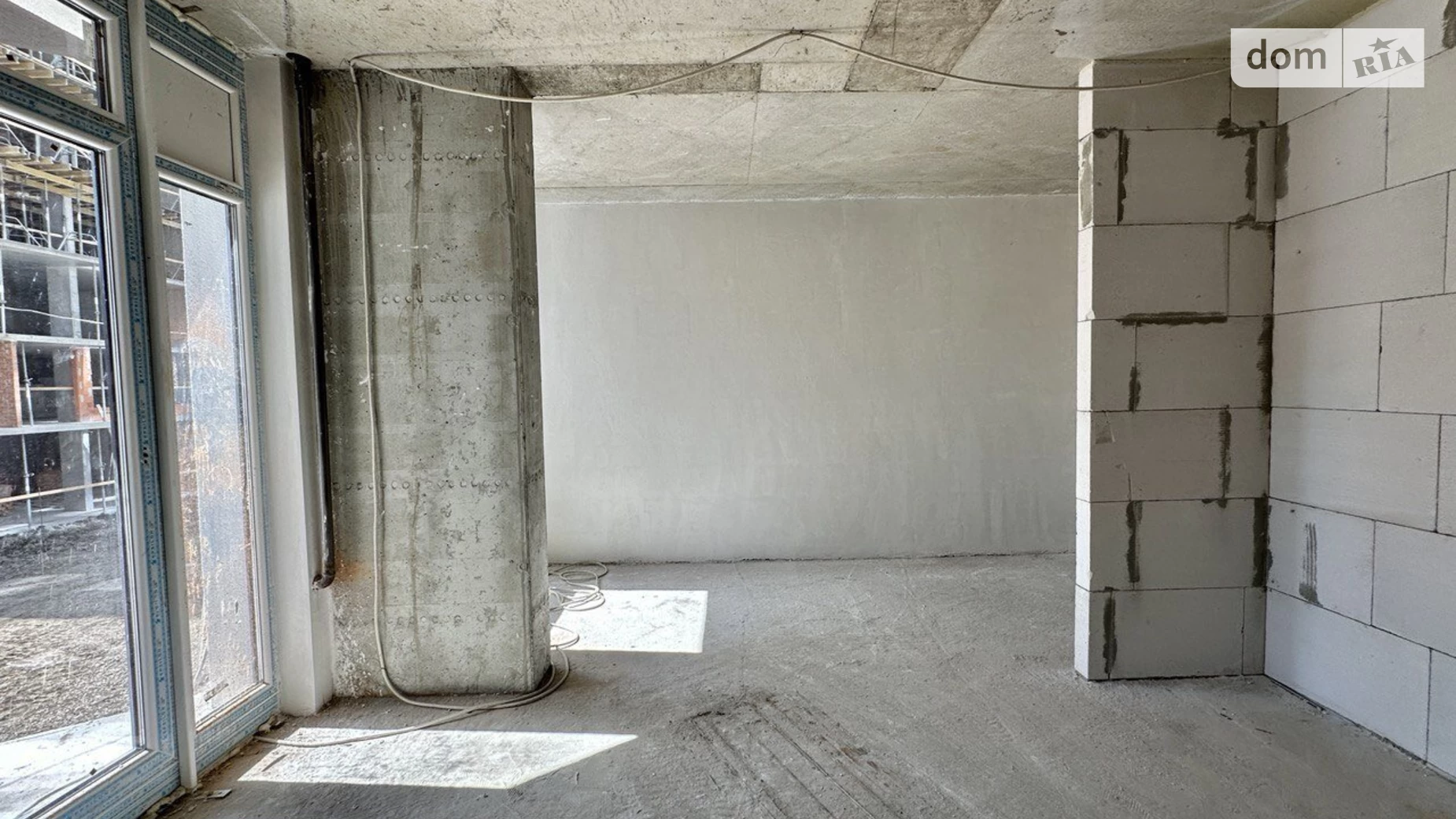 Продается 2-комнатная квартира 61 кв. м в Ивано-Франковске, ул. Крайковского - фото 2